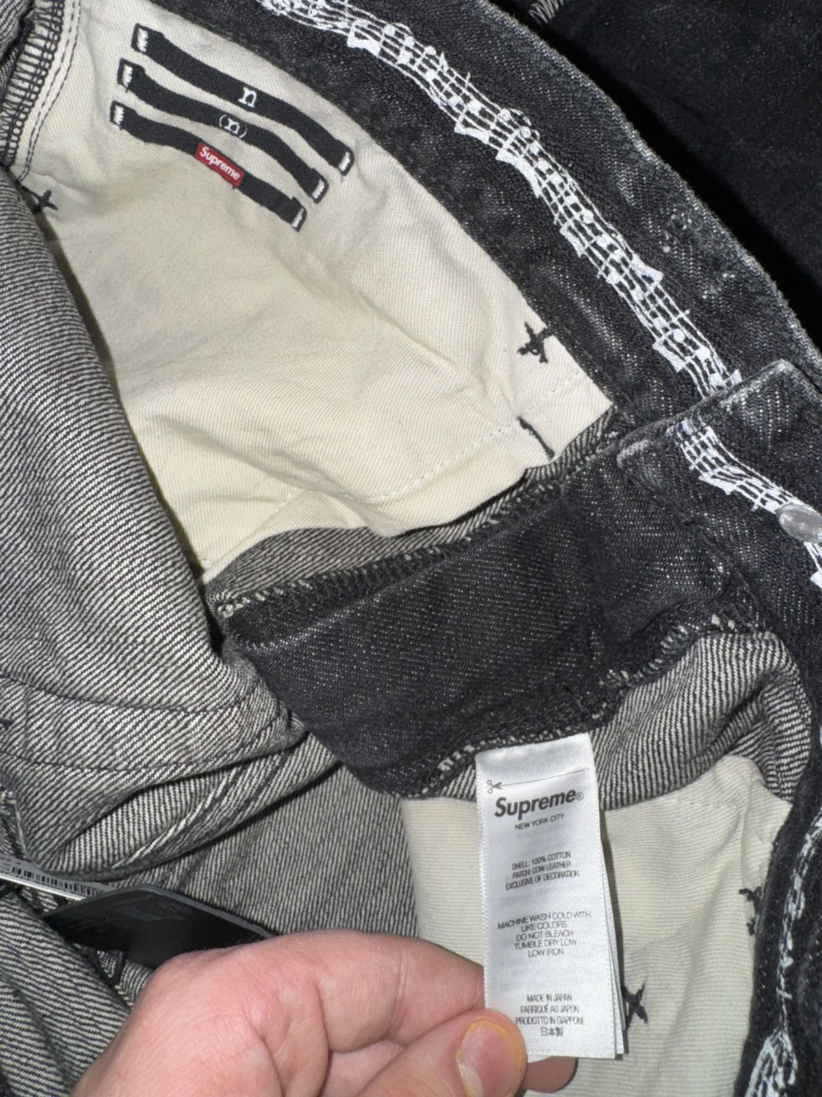 Number (N)ine × Supreme Supreme®/Number (N)ine Patches Loose Fit Selvedge Jean Size US 30 / EU 46 - 18 Thumbnail