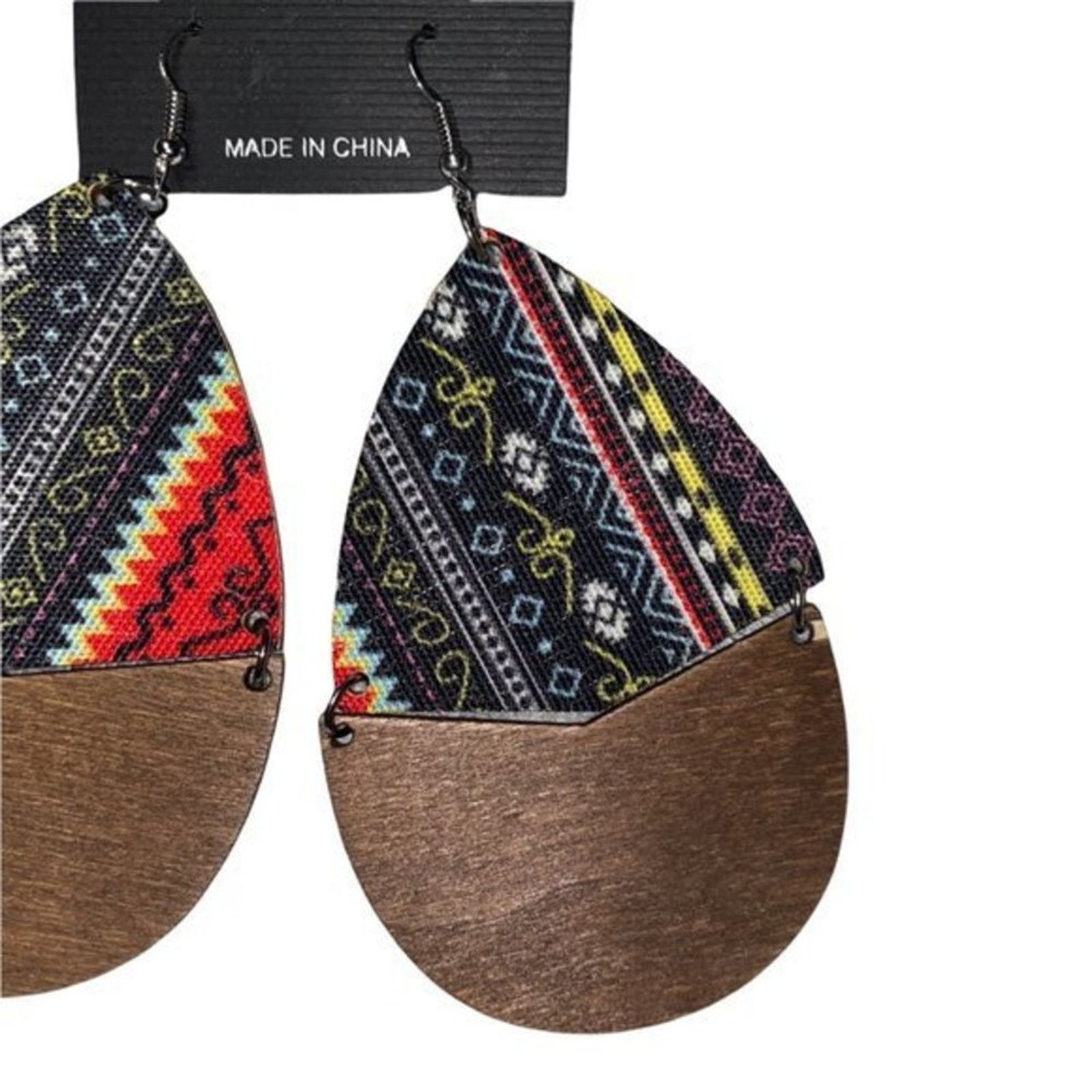 Other NWT Wooden Fabric Covered Boho Aztec Dangle Earrings Red Size ONE SIZE - 3 Thumbnail