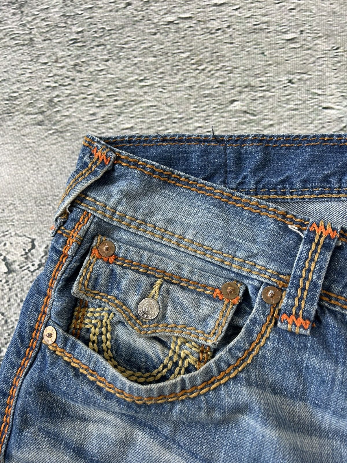 True Religion True Religion blue jeans thick stitching straight Y2K Size US 33 - 8 Thumbnail