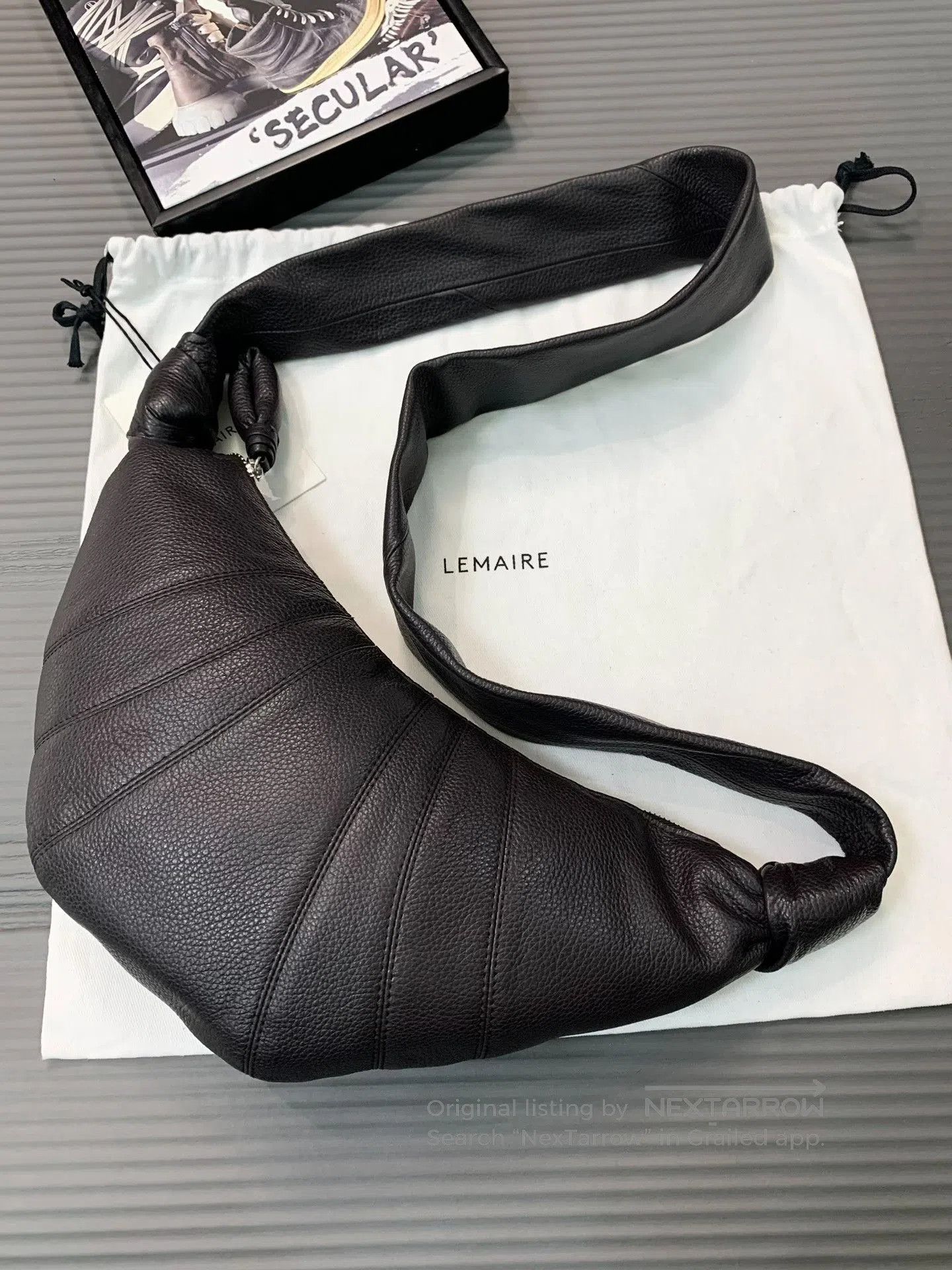 Lemaire Lemaire Small Dark Chocolate Croissant Bag. Size ONE SIZE - 2 Thumbnail