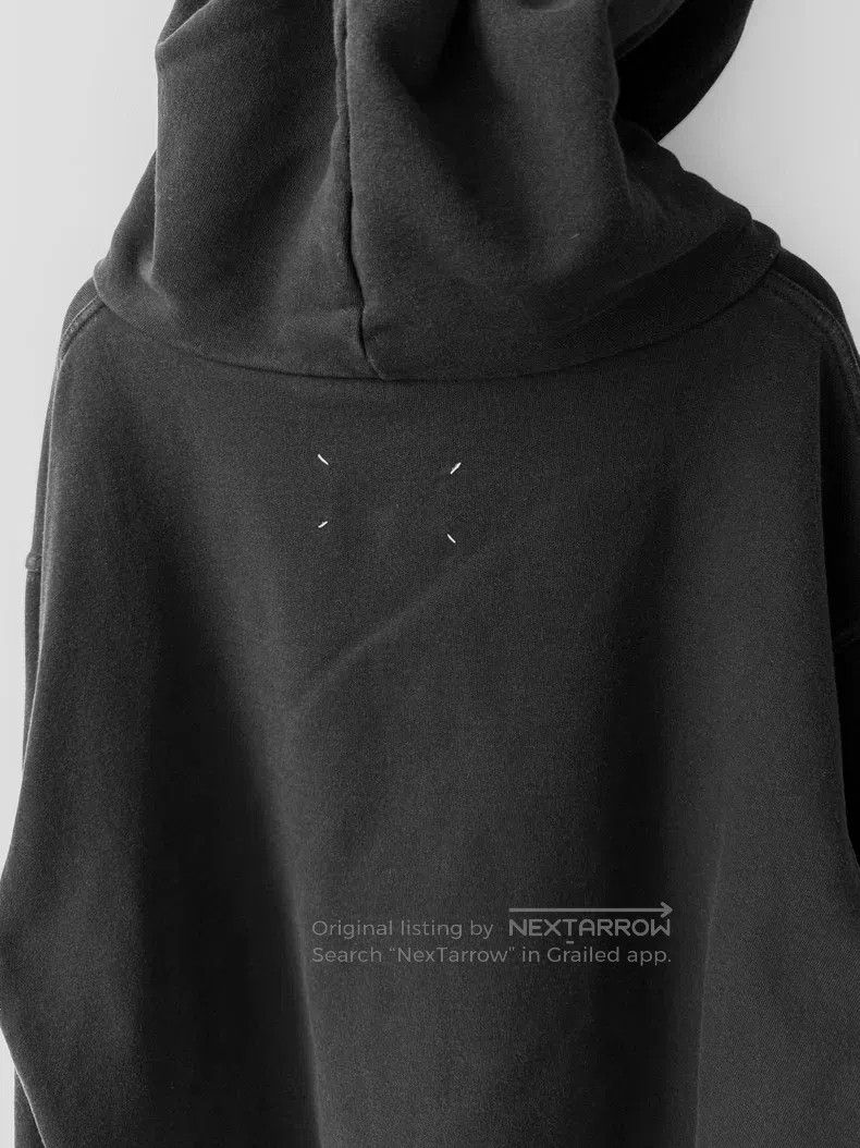 Maison Margiela Maison Margiela Inverted Logo Sweatshirt Size US S / EU 44-46 / 1 - 5 Thumbnail