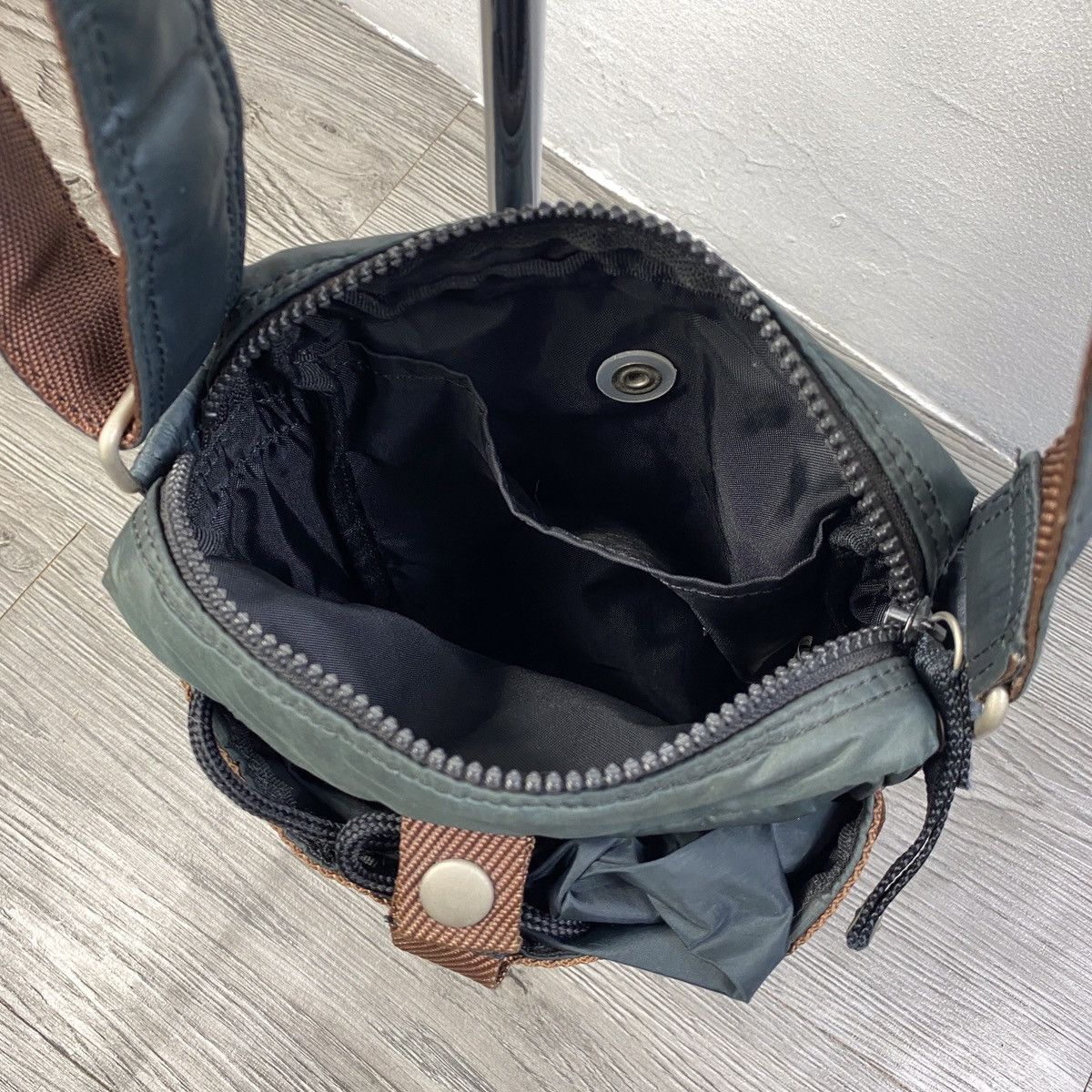 Y's × Yohji Yamamoto Y’ssacs Pour Tous Yohji Yamamoto Sling Bag Size ONE SIZE - 10 Thumbnail