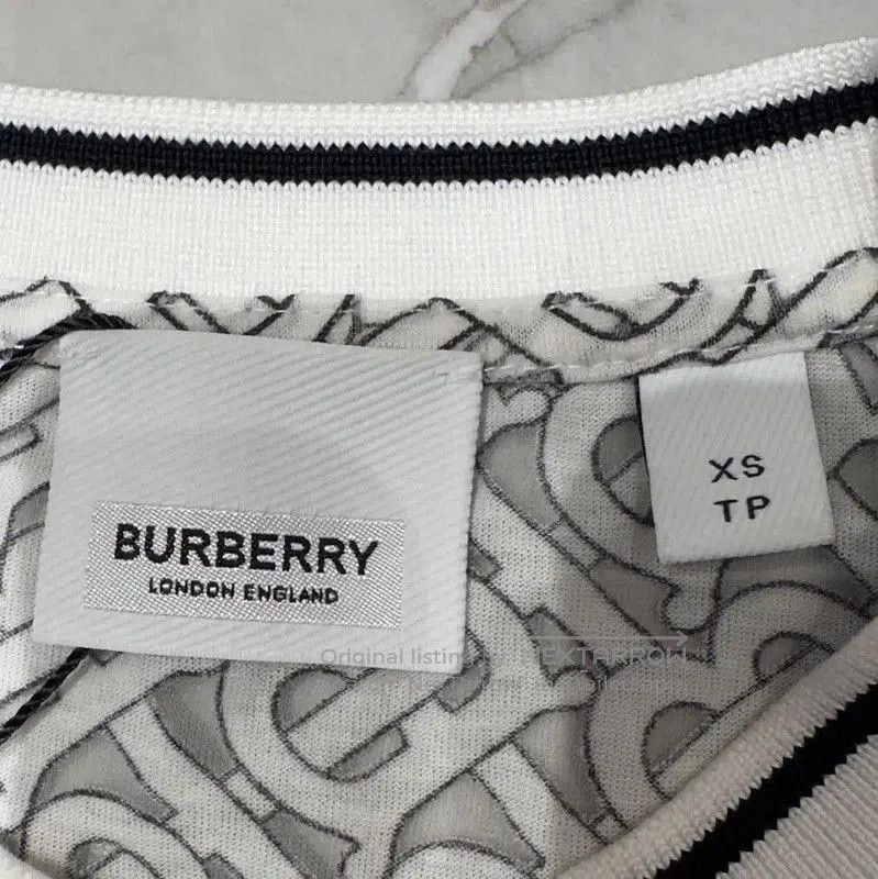 Burberry Burberry White Cotton Printed T-Shirt for Women. Size XS / US 0-2 / IT 36-38 - 3 Thumbnail