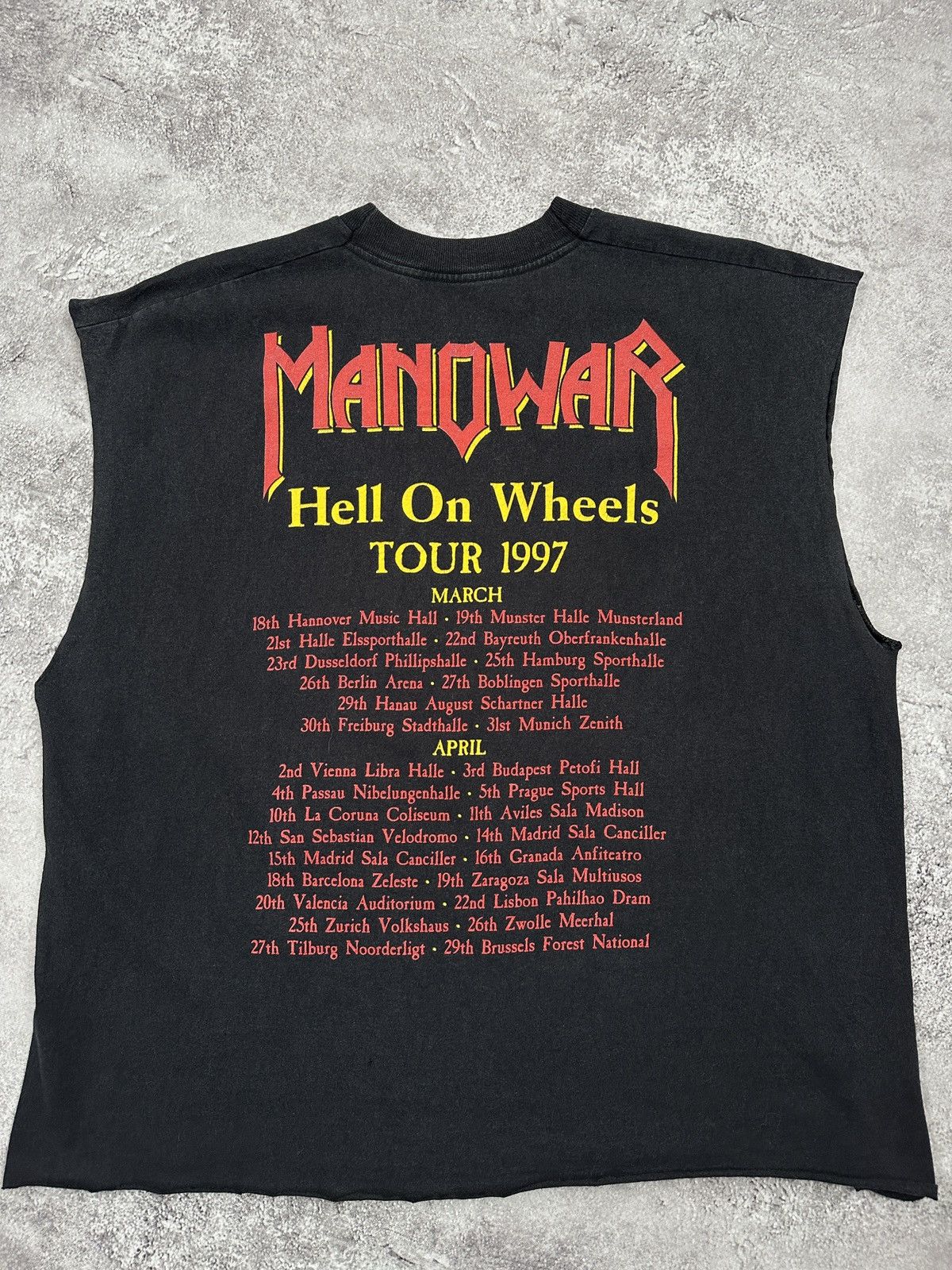 Band Tees Vintage Manowar 1997 T-Shirt Hell On Wheels Tour Sleeveless Size US M / EU 48-50 / 2 - 13 Thumbnail