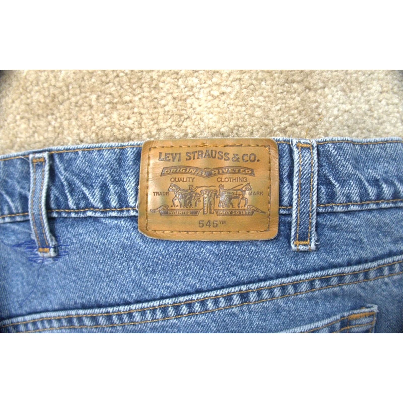 Levi's VINTAGE Levi's 545 Jeans Mens 46x32 Blue Denim Distressed 5-Pocket Baggy Straight Modern Regular 90s Grunge Logo Belt Loops Shirt? Size US 30 / EU 46 - 7 Thumbnail