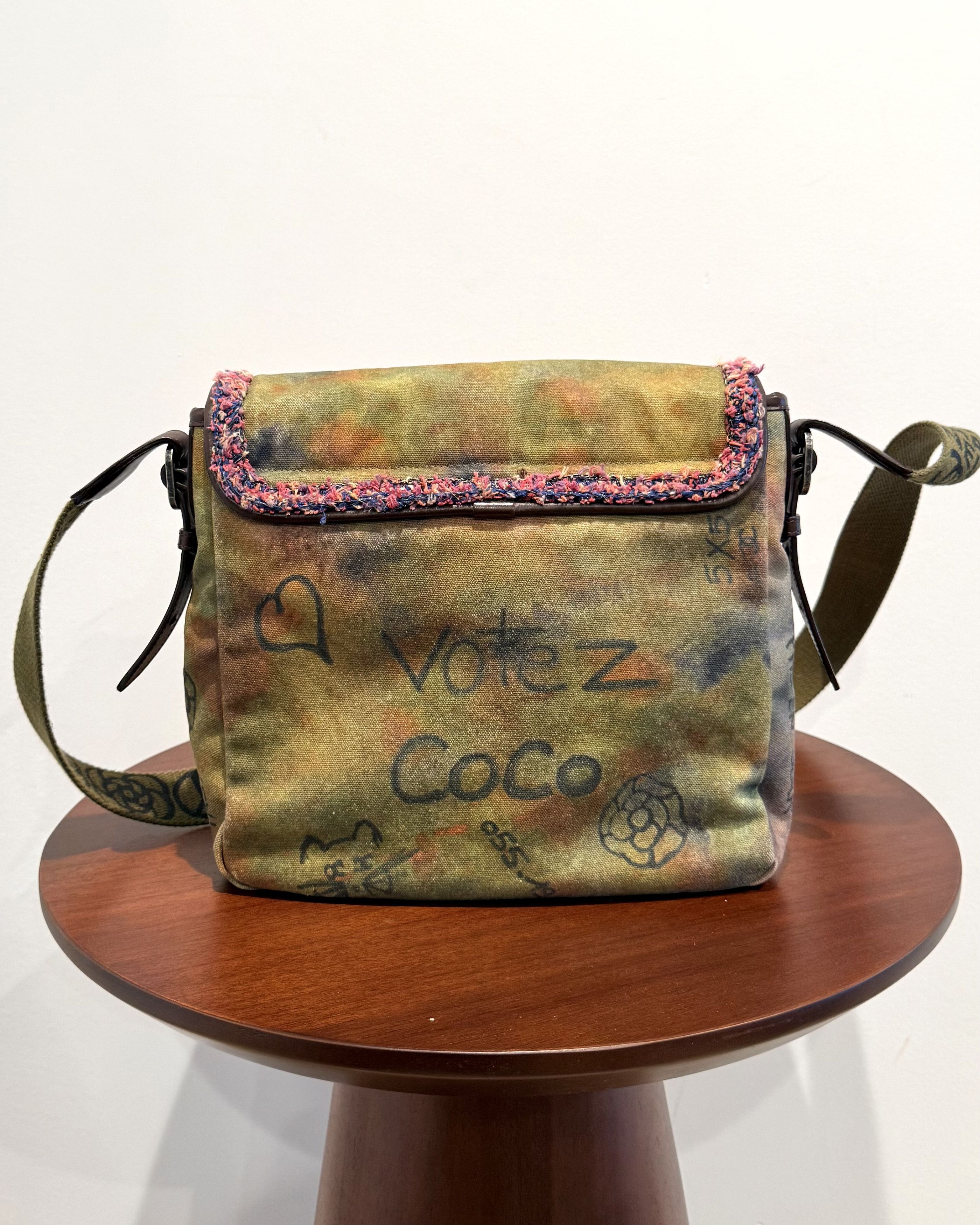 Chanel Chanel 2014 Graffiti Messengers Bag Size ONE SIZE - 3 Thumbnail