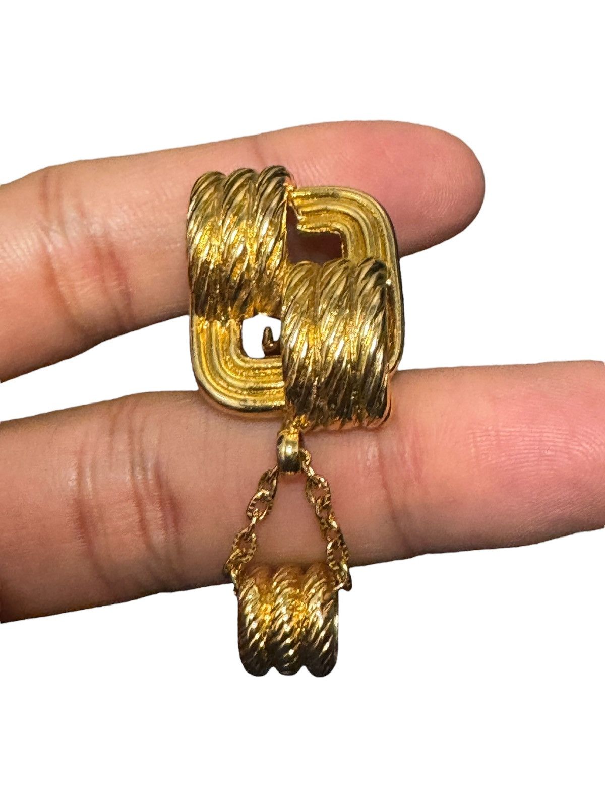 VINTAGE CLIP-ON EARRING WITH A RENAISSANCE REVIVAL DESIGN