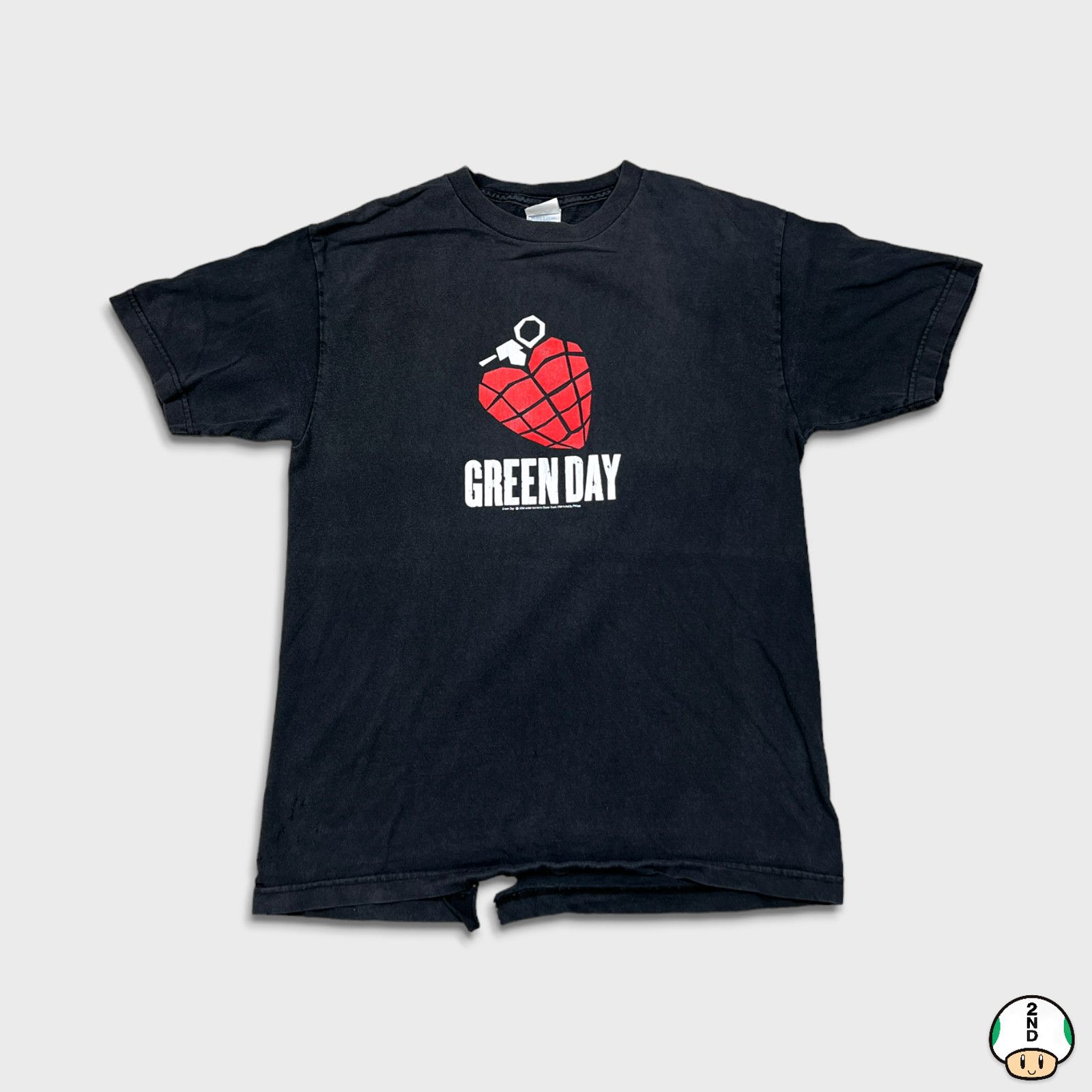 AAA × Band Tees × Vintage VTG 2004 Green Day T Shirt American Idiot Thrash Band Tee Size US M / EU 48-50 / 2 - 1 Thumbnail