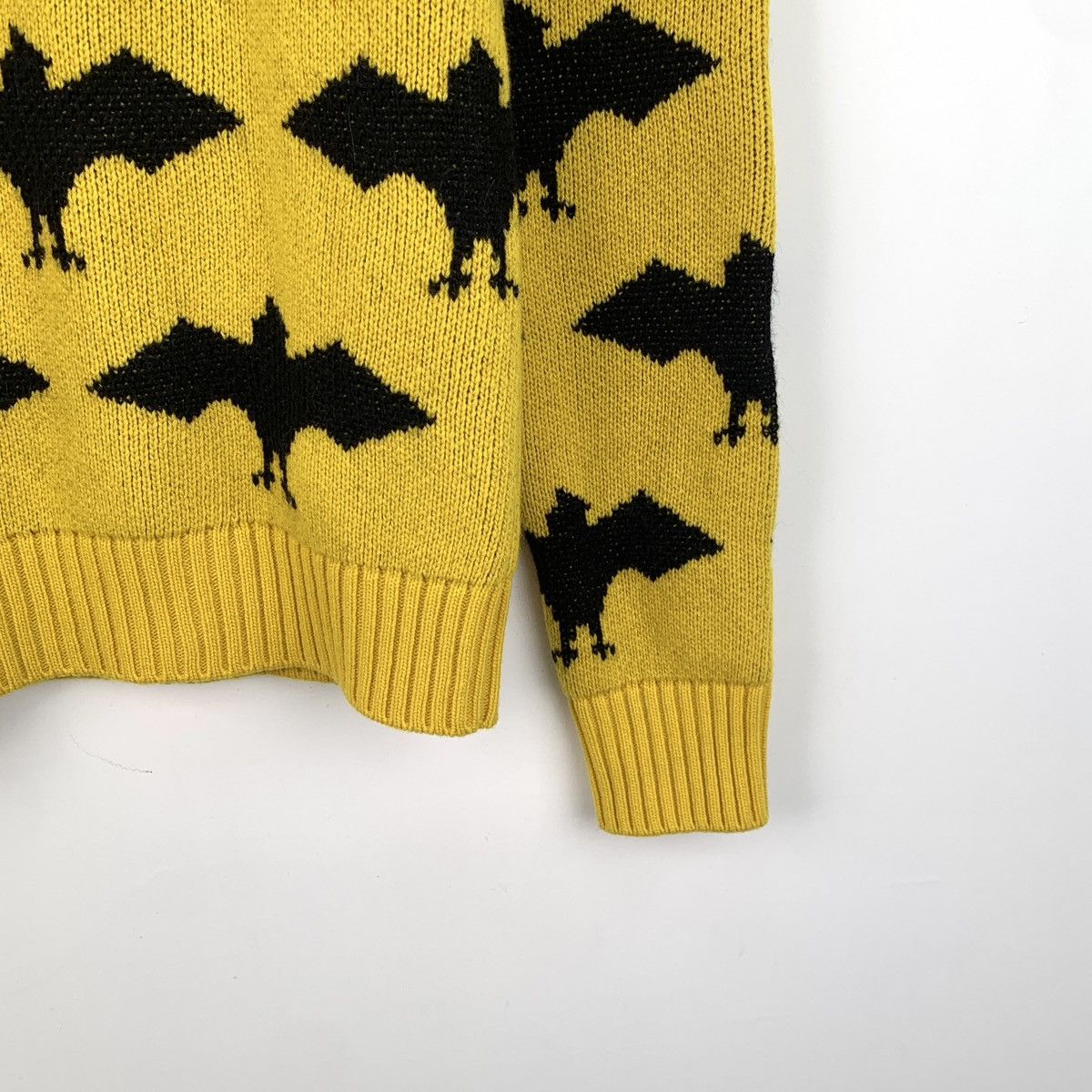 Gucci Gucci Yellow Bat Intarsia Long Sleeve Knit Sweater K26WX Size XS / US 0-2 / IT 36-38 - 4 Thumbnail