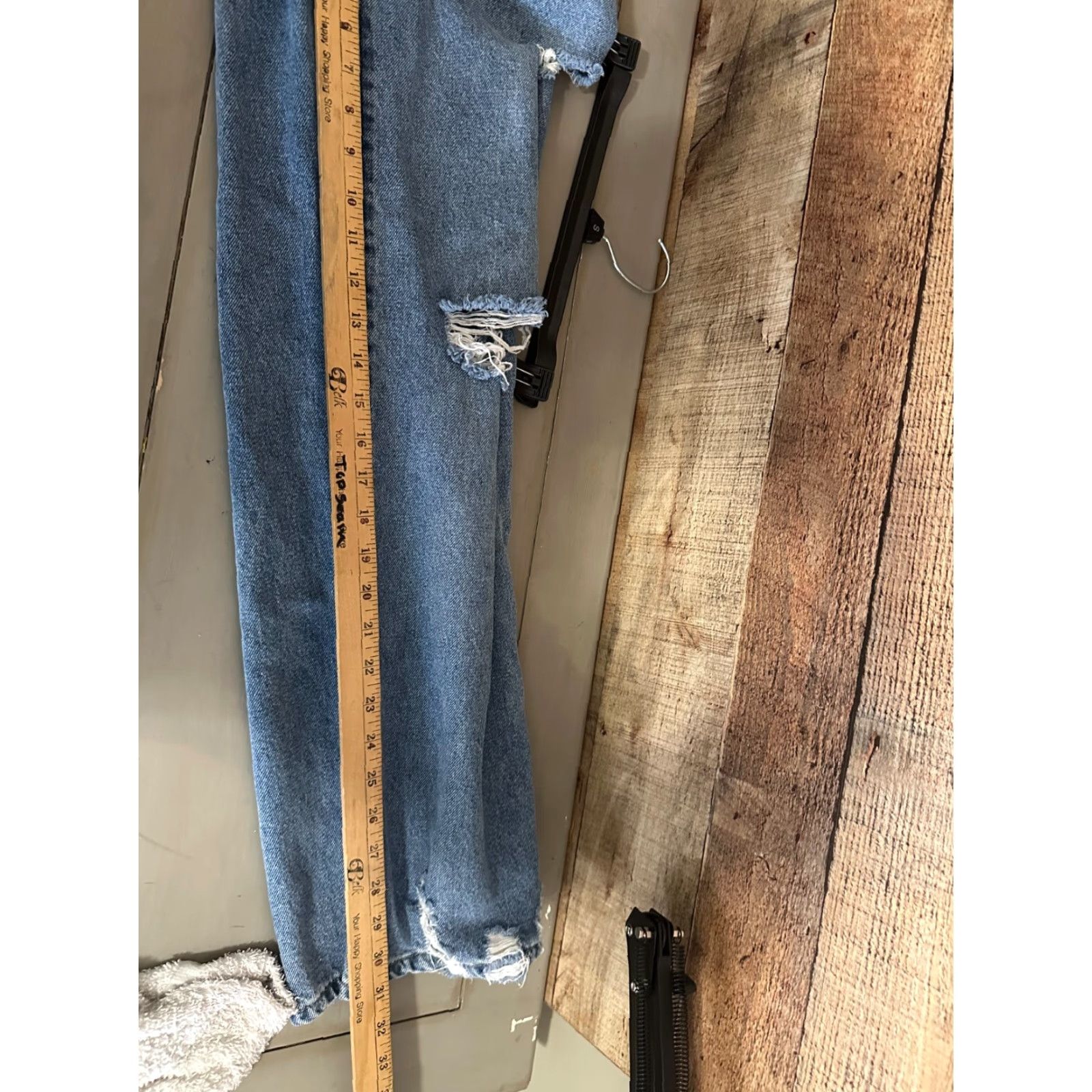Vintage Vanilla Star 90's Skater Light Wash Ripped Wide Leg Jeans Size 9 Juniors Teens Blue 90s Theme Wide-Leg Jeans Accessories Not Included Size 30" / US 8 / IT 44 - 5 Thumbnail
