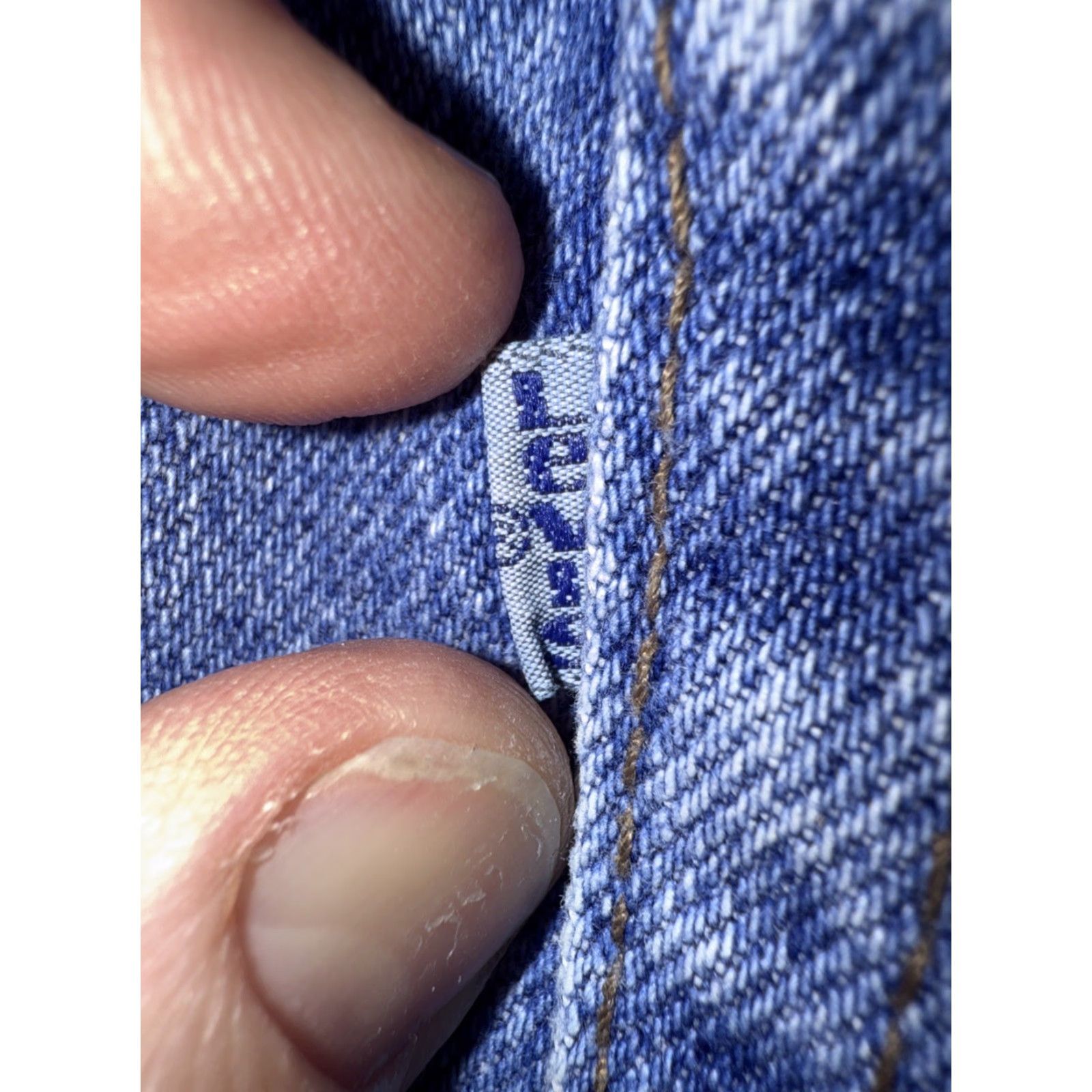 Levi's VINTAGE Levi's Women's 7 Mom Jeans Blue Straight Leg USA 26"x31" Size 28" / US 6 / IT 42 - 3 Thumbnail