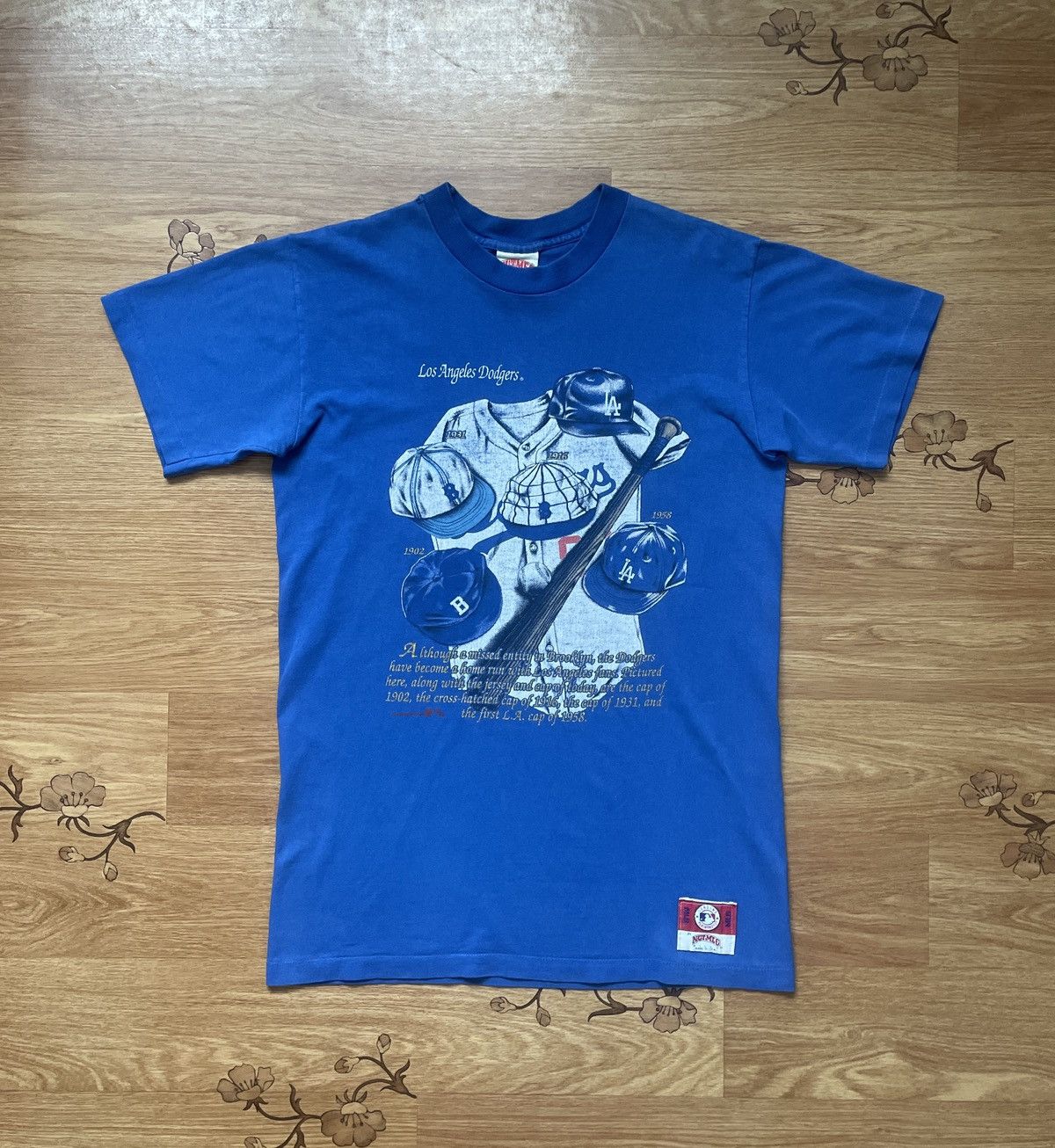 MLB × Nutmeg × Vintage Vintage 90’s Los Angeles Dodgers MLB Nutmeg t shirt tee Size US M / EU 48-50 / 2 - 1 Thumbnail