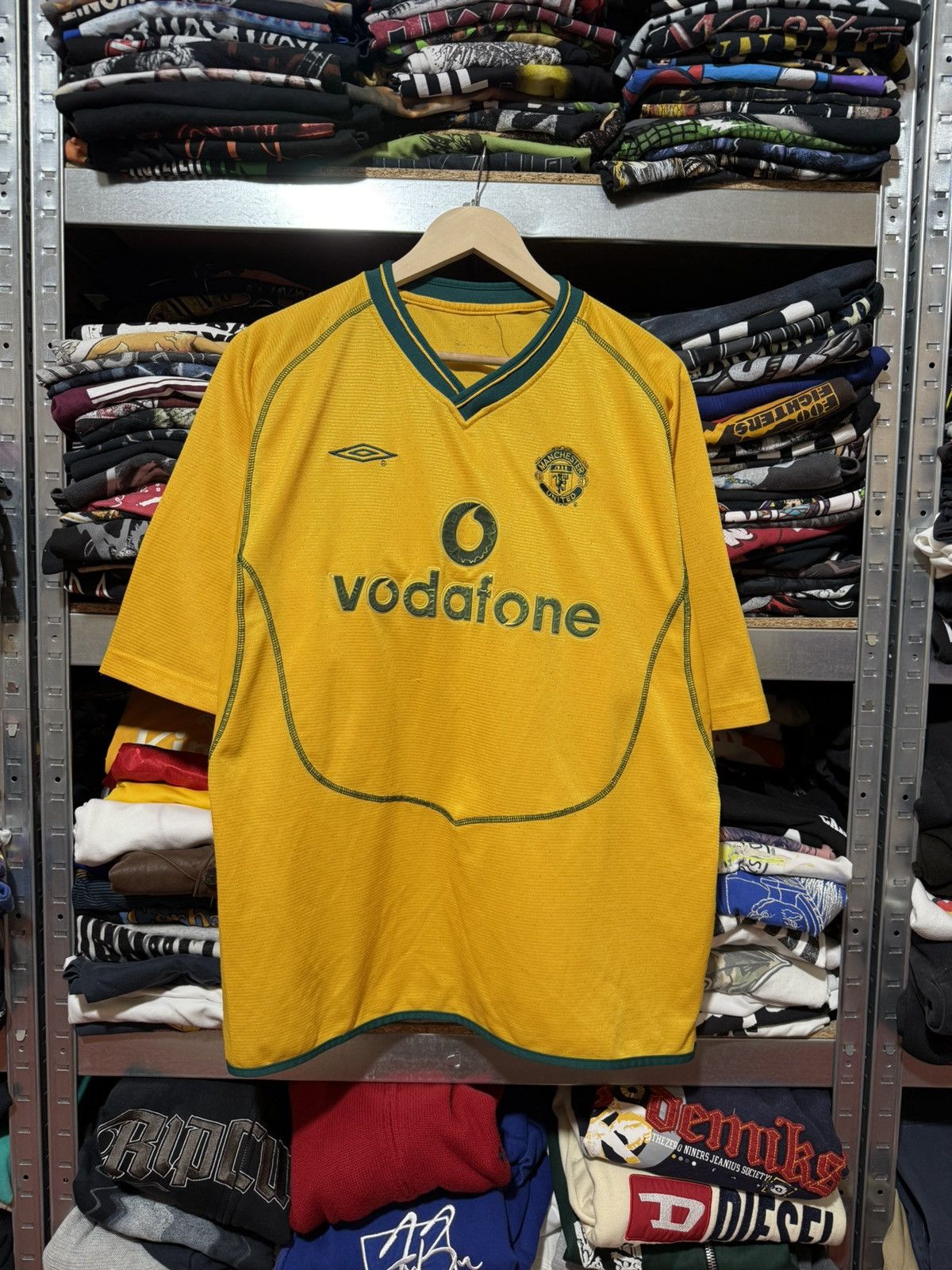 Umbro Umbro Manchester United 2000-2002 Goalkeeper Barthez Jersey Size US XL / EU 56 / 4 - 2 Thumbnail
