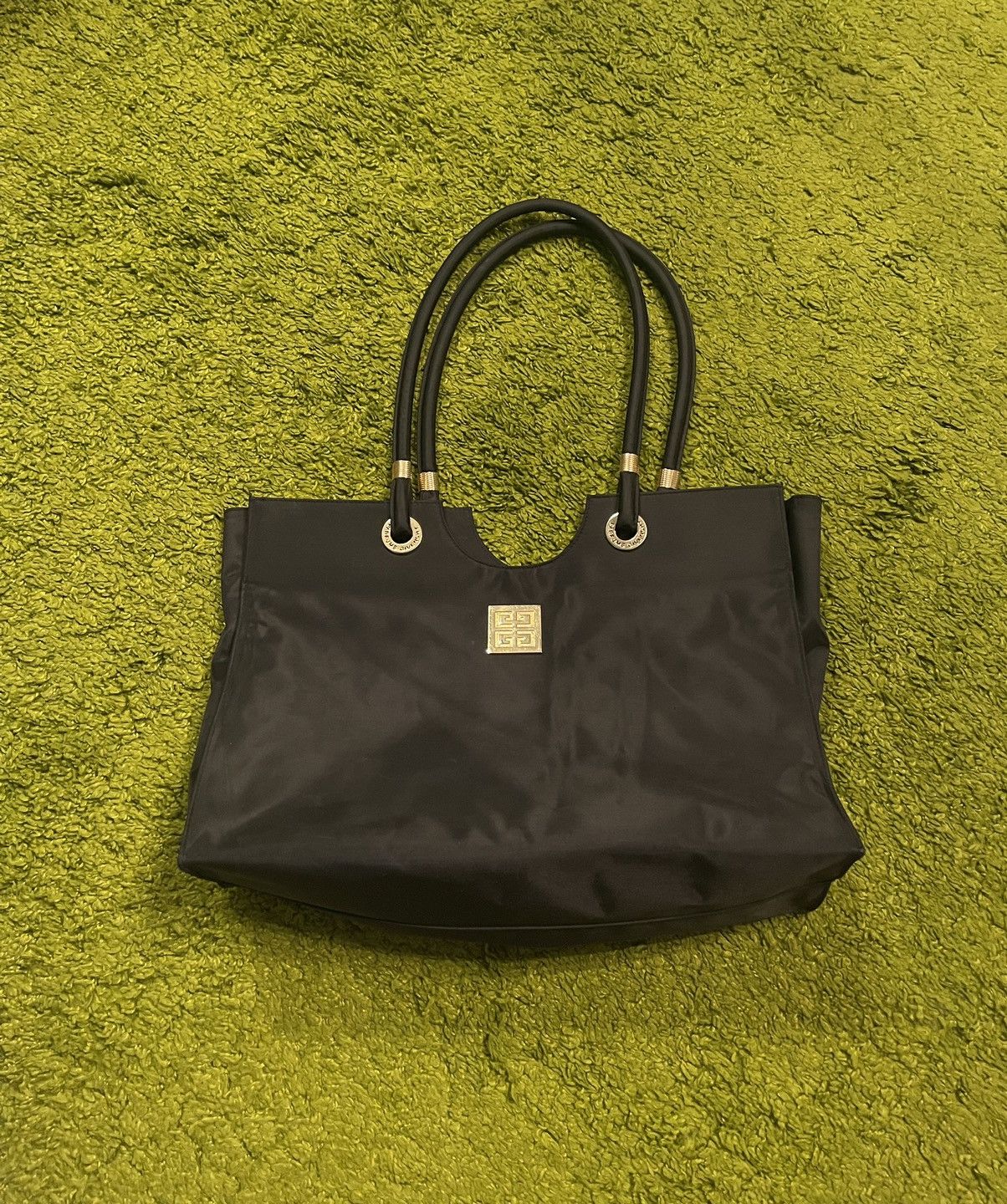 Givenchy Givenchy parfums line patch logo vintage bag Size ONE SIZE - 1 Thumbnail