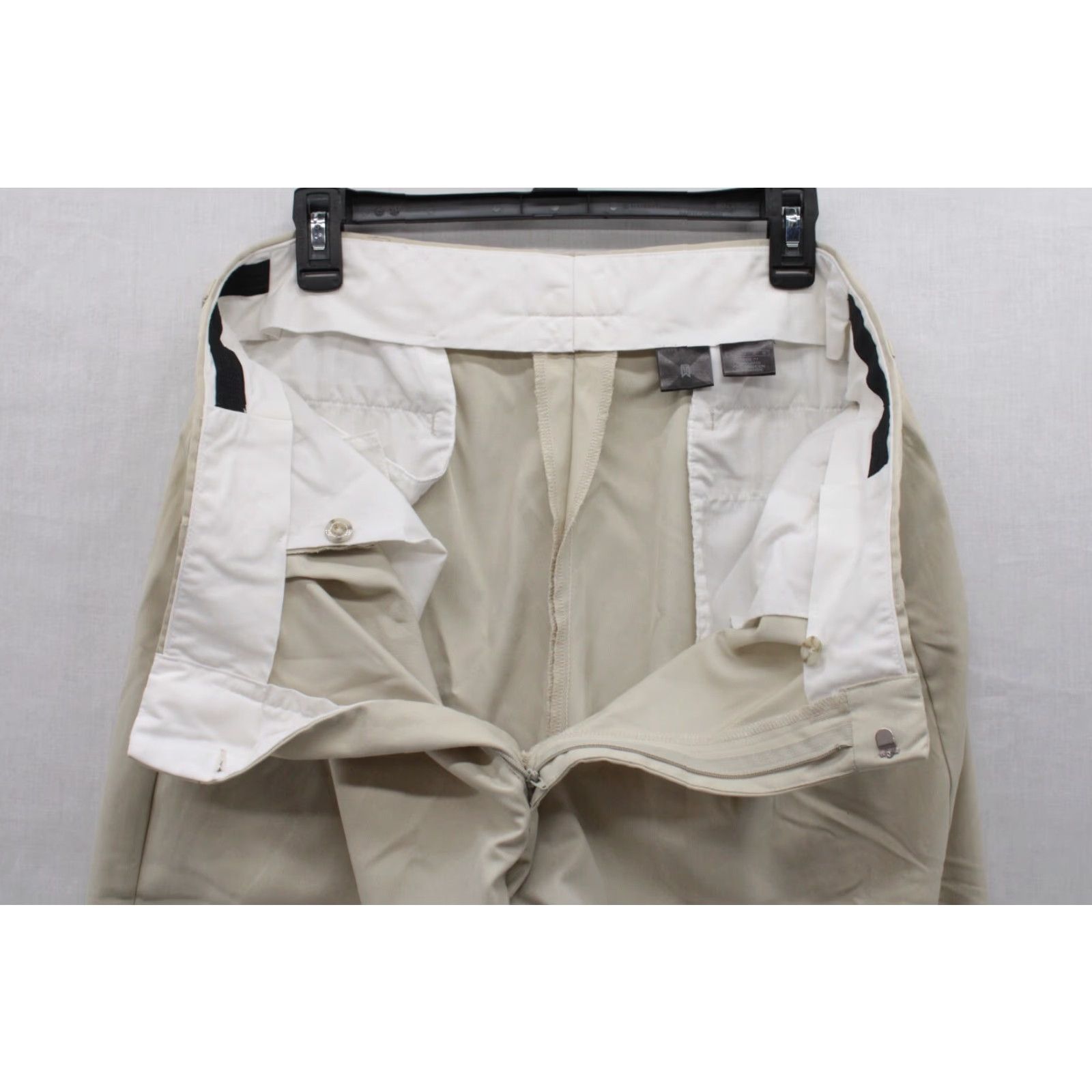 Vintage Tiger Woods Golf Pants Men's 36X33.5 Beige Stretch Cuffed Preppy Performance Pants Regular Size US 36 / EU 52 - 7 Thumbnail