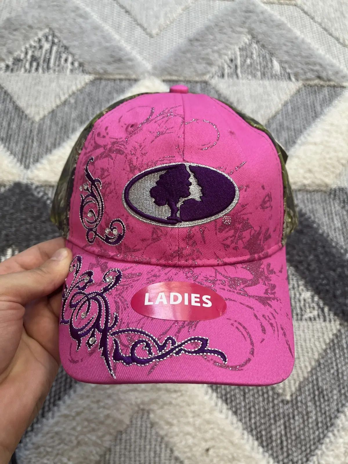 Mossy Oaks REALTREE MOSSY OAK PINK Y2K STYLE CAP HAT Size ONE SIZE - 1 Thumbnail