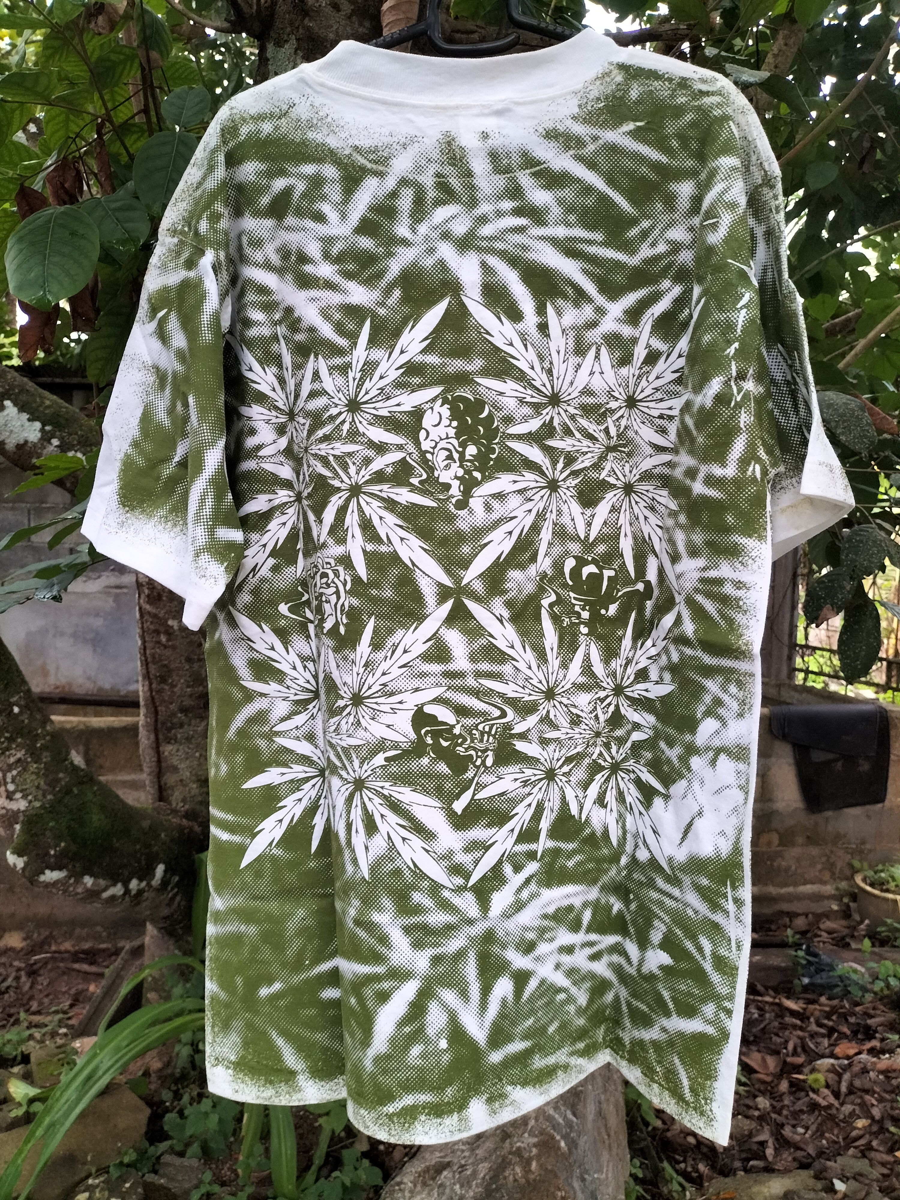 Band Tees 90s Cypress Hill Overprint marijuana Green Line Up Smokes Size US L / EU 52-54 / 3 - 6 Thumbnail