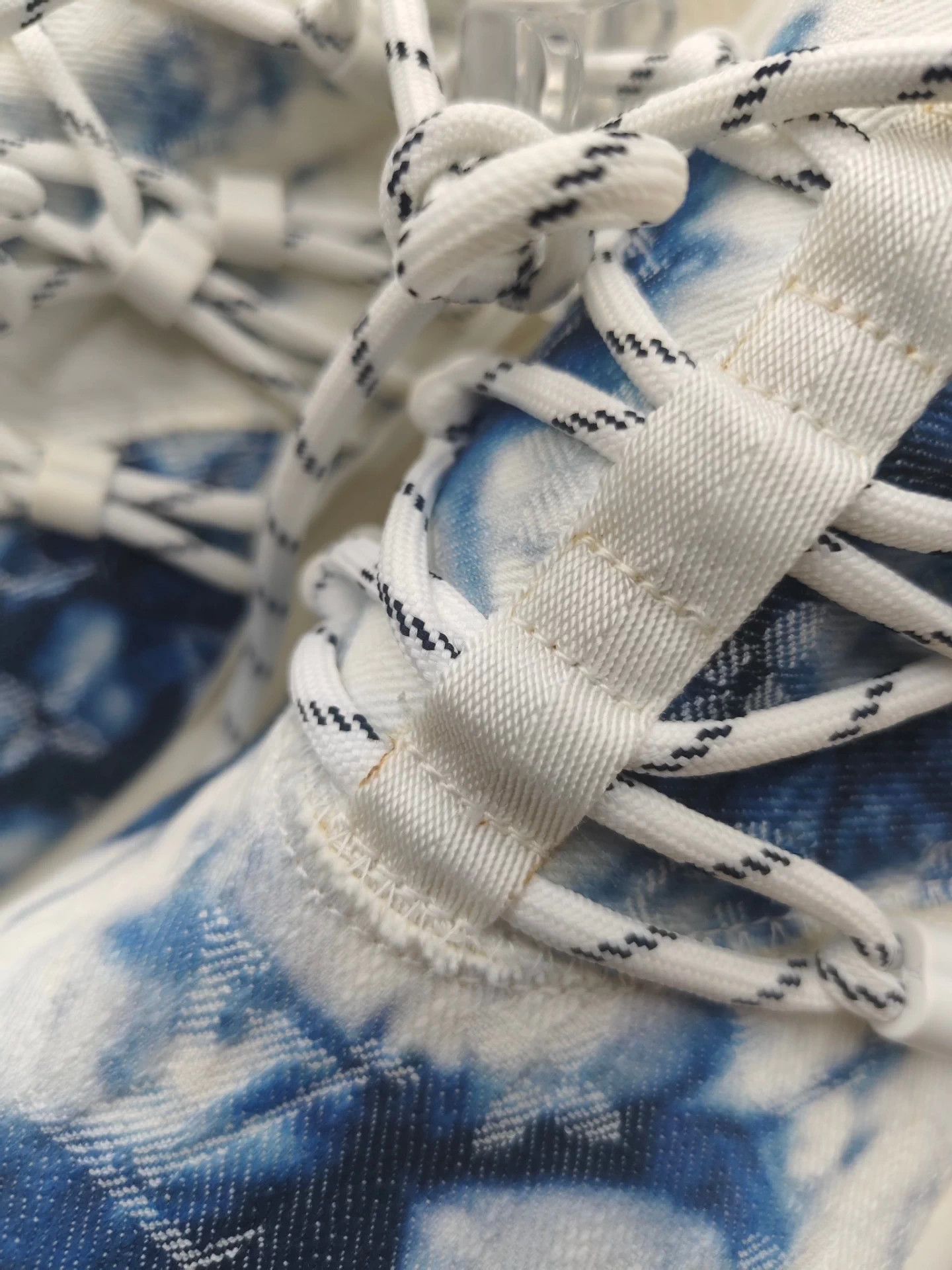 Louis Vuitton Louis Vuitton Monogram Tie-Dye Denim Trainer Size US 7.5 / IT 37.5 - 5 Thumbnail