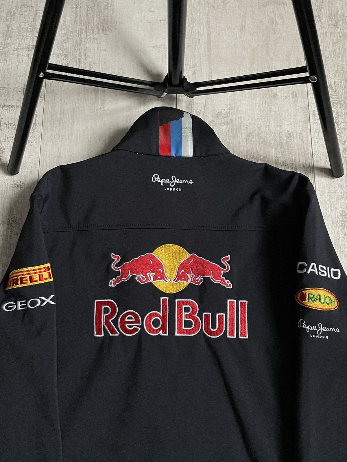 Red Bull Vintage Red Bull Racing Y2K Pirelli Jacket 00’s RARE Size XS / US 0-2 / IT 36-38 - 6 Thumbnail
