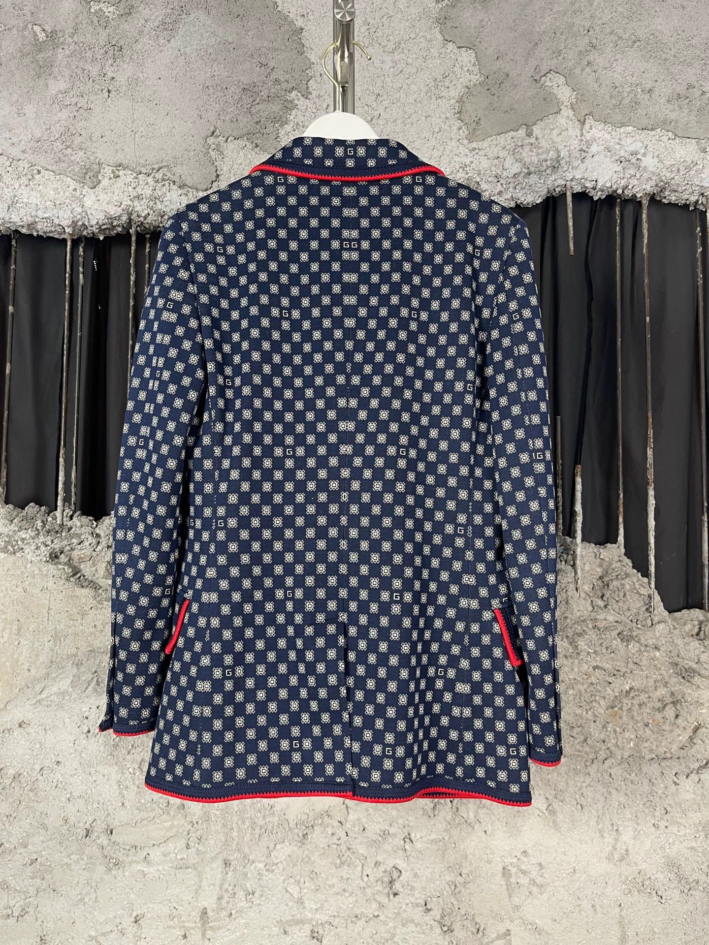 Gucci Gucci New Suit Size 36 Size XS / US 0-2 / IT 36-38 - 2 Thumbnail