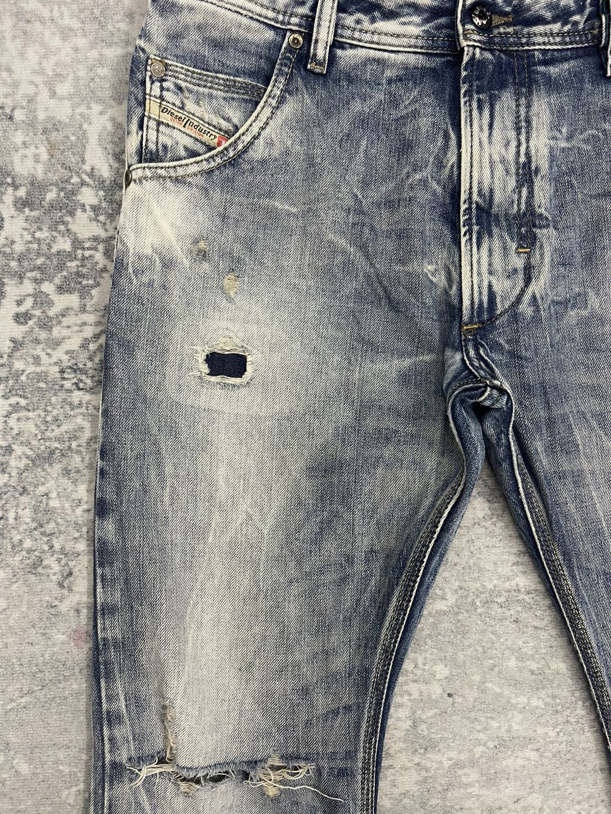 Diesel Diesel Krooley 0813Z Regular Slim-Carrot Distressed Jeans Size US 30 / EU 46 - 4 Thumbnail