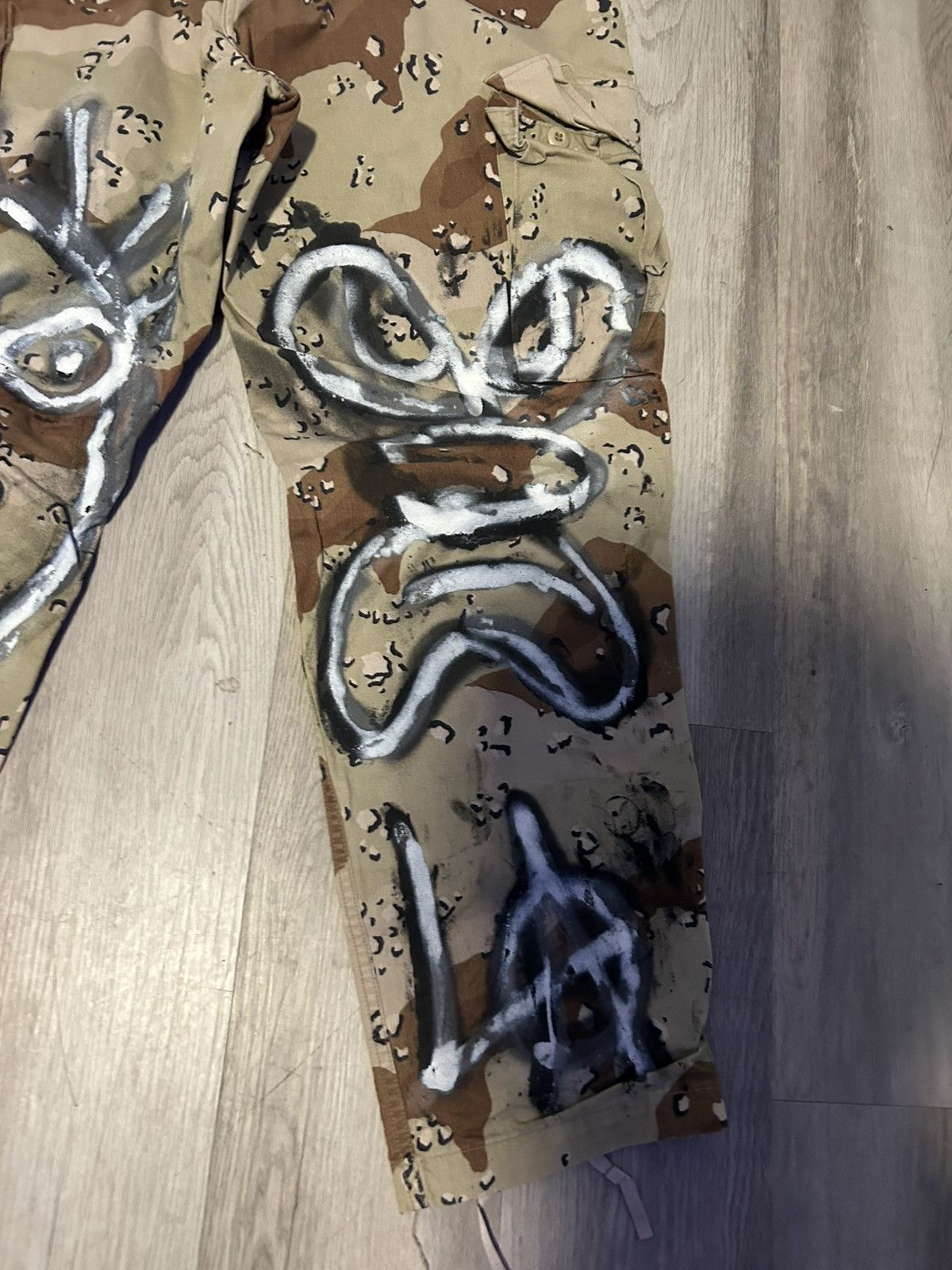 Other RALA DESSERT MILITARY CAMO GRAFFITI FITS LIKE 40 Size US 40 / EU 56 - 6 Thumbnail