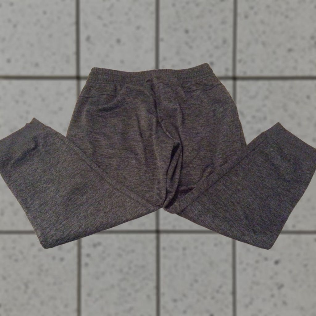 Adidas VINTAGE? No. Final: adidas Pants XL Grey Black Athletic Jogger Men XL Gray Athletic Activewear 31x26 Jogger Pants Mens Size US 36 / EU 52 - 1 Thumbnail