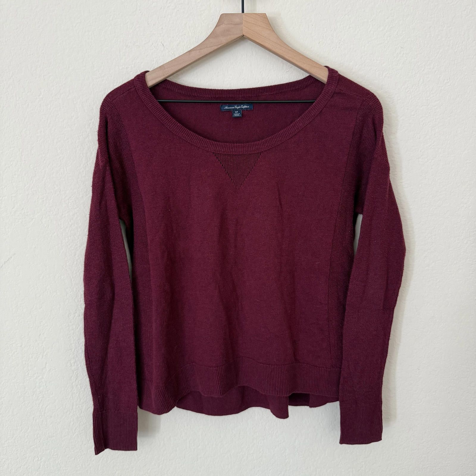 American Eagle Outfitters American Eagle Shirt Women's S Burgundy Long Sleeve Size S / US 4 / IT 40 - 1 Thumbnail