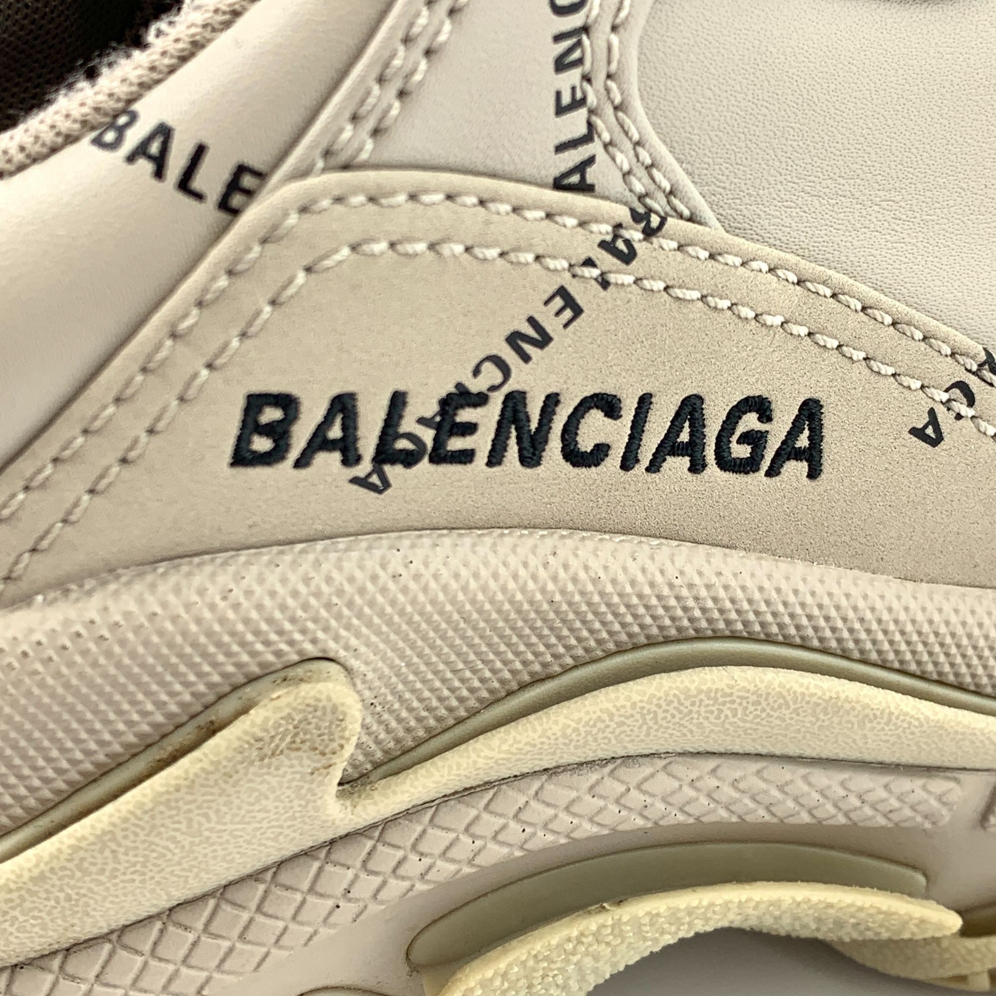 Balenciaga Balenciaga Triple S Beige Sneakers Size 35 Womens Leather De Size US 5 / IT 35 - 6 Thumbnail