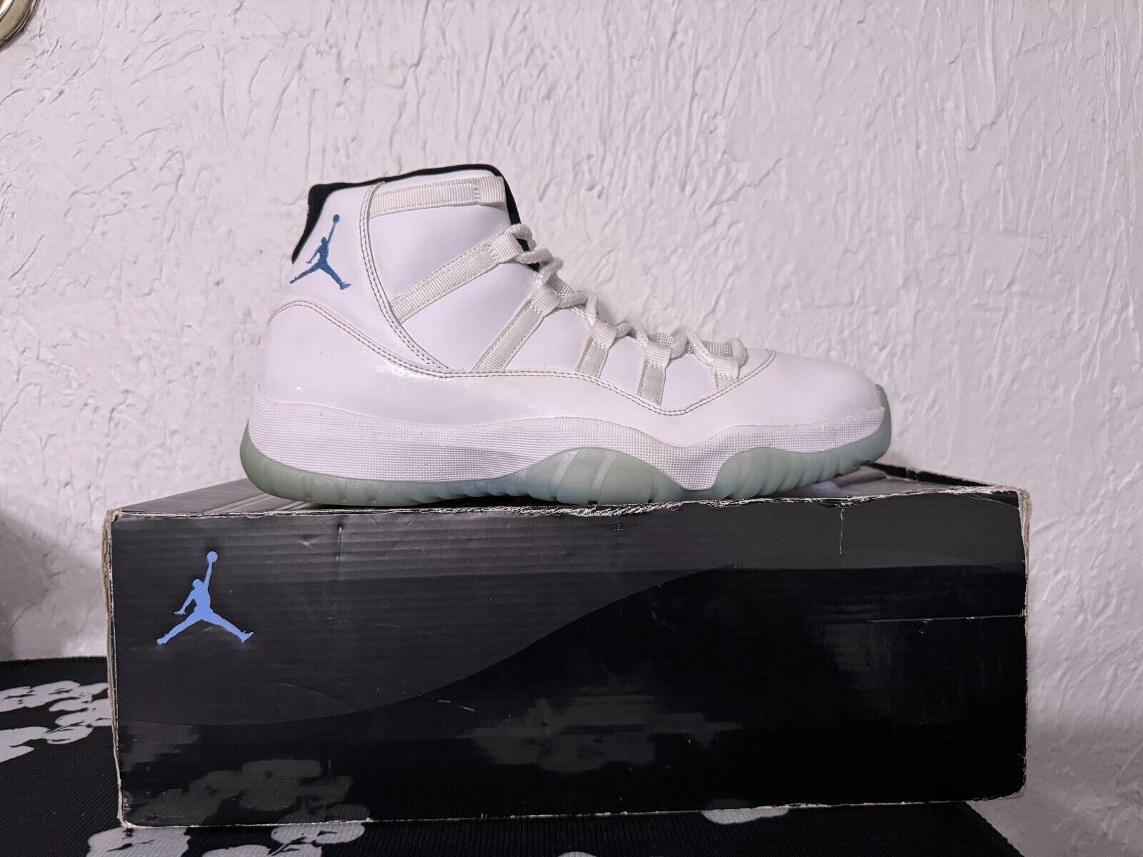 US 12- Nike Air Jordan 11 Retro High OG Legend Blue Colombia