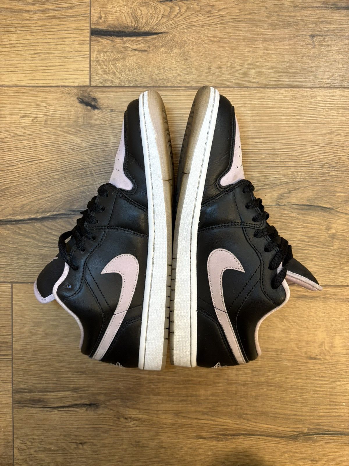 Jordan Brand Jordan 1 Low SE Black Iced Lilac Size US 11 / EU 44 - 5 Thumbnail