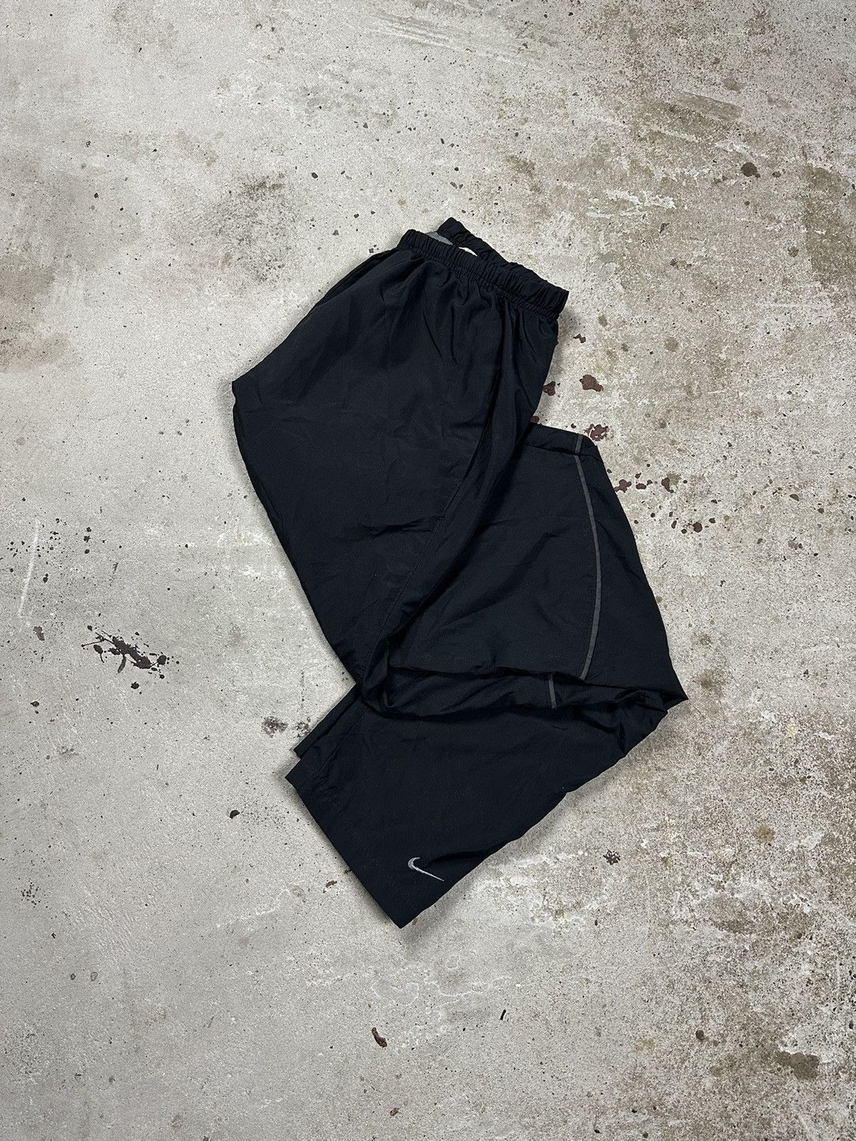 Nike Vintage y2k Nike Black Track Pants Swoosh Size US 32 / EU 48 - 9 Thumbnail