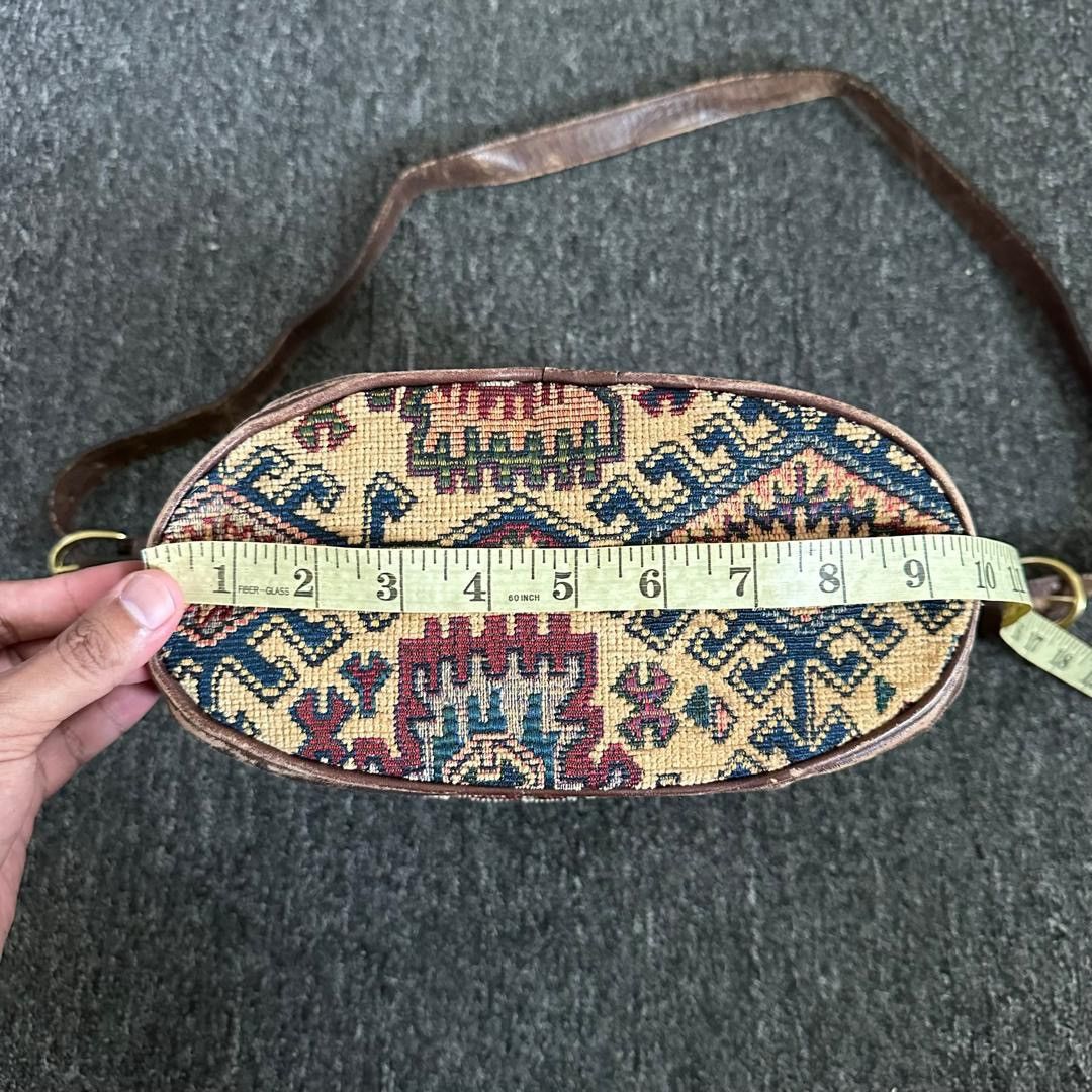 L.L. Bean Vintage Rare L L Bean Tapestry Leather Trim Crossbody Bag Size ONE SIZE - 12 Thumbnail