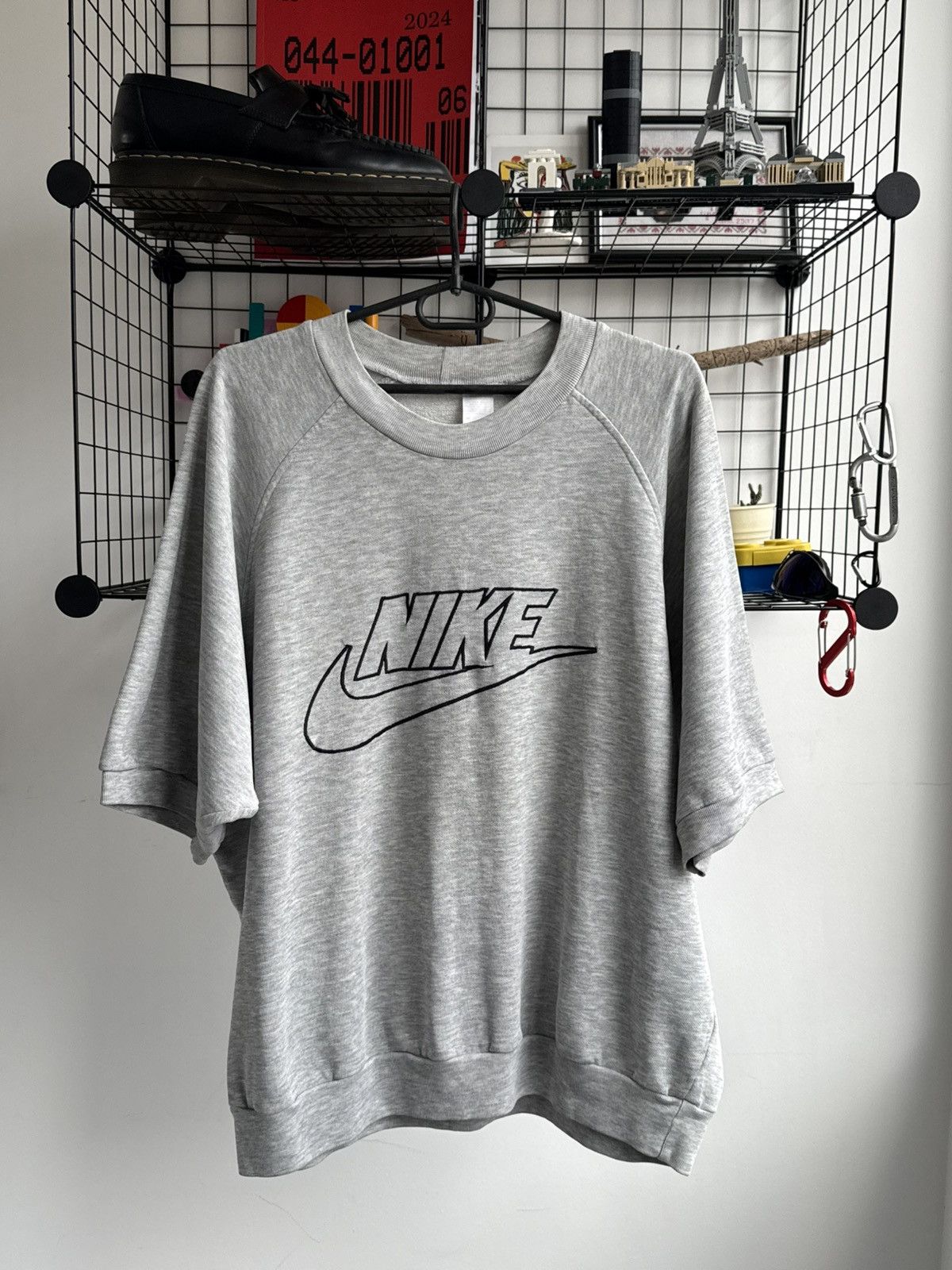 Nike Vintage 80s Nike Big Logo Short Sleeve Sweatshirt Size US L / EU 52-54 / 3 - 1 Thumbnail
