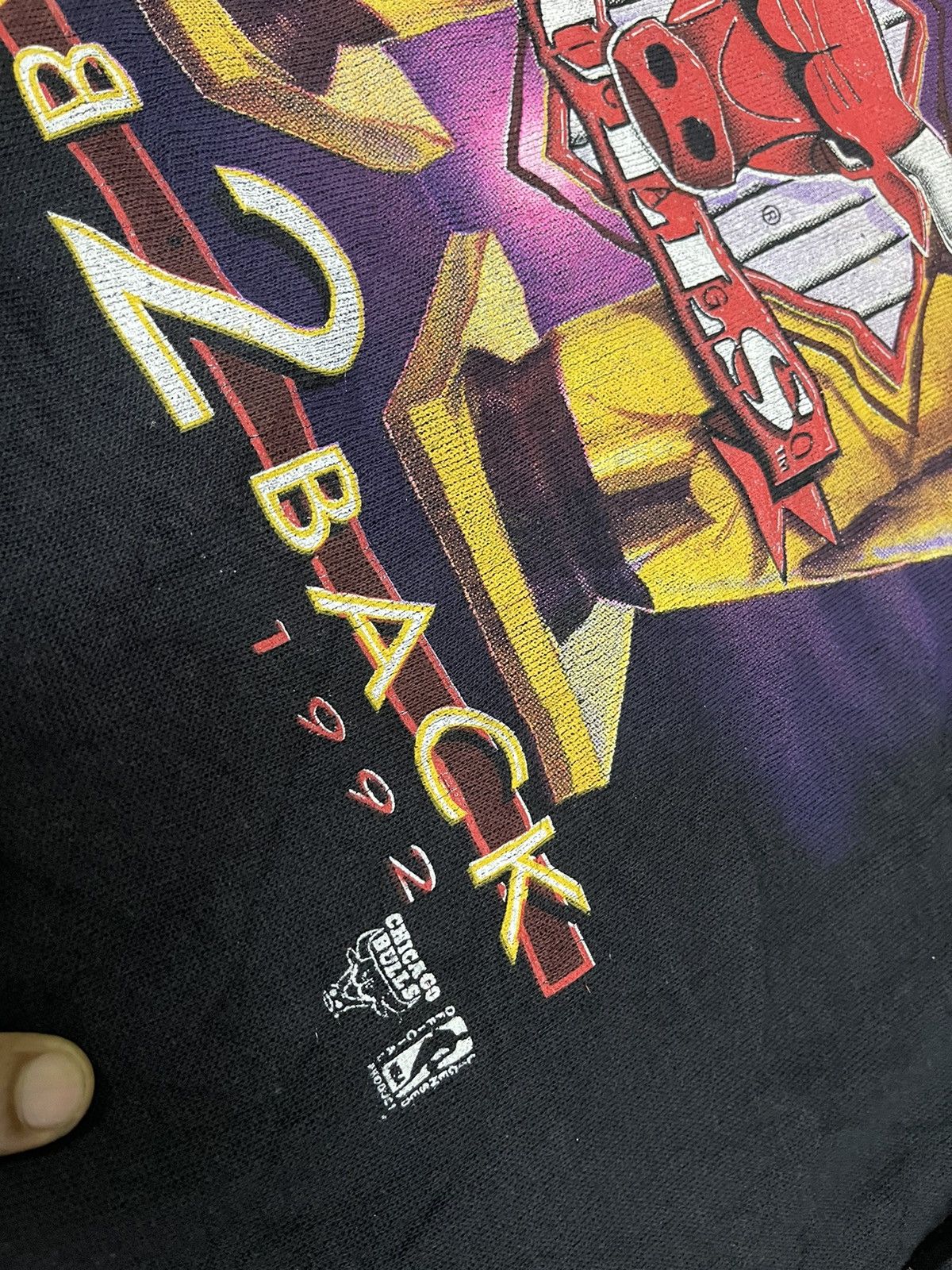 NBA 1991/1992 BACK TO BACK CHAMPION CHICAGO BULLS SWEATSHIRT Size US M / EU 48-50 / 2 - 7 Thumbnail