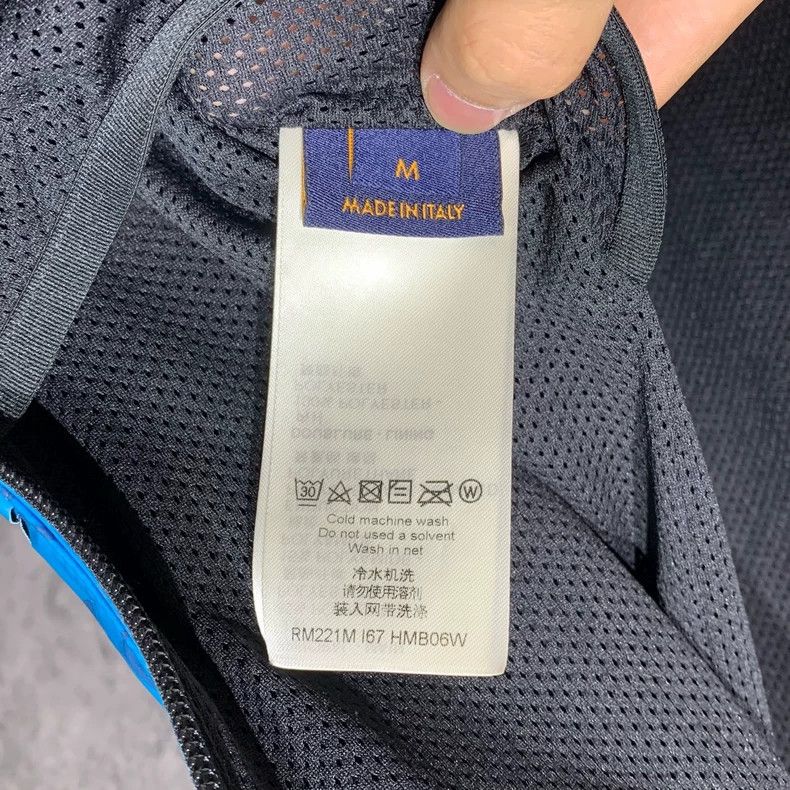 Louis Vuitton Louis Vuitton 2054 Temperature-Sensitive Blade Jacket 2501- Size US M / EU 48-50 / 2 - 5 Thumbnail
