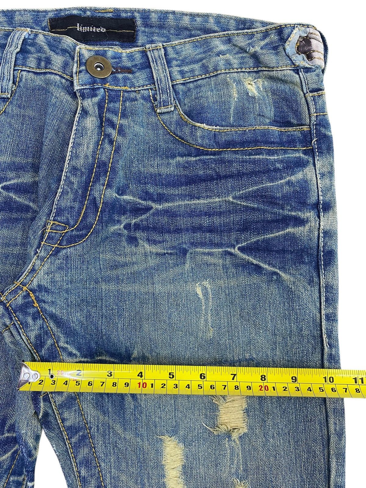 Japanese Brand Japanese Brand Acid Wash Distressed Straight Cut Leg Size US 33 - 7 Thumbnail