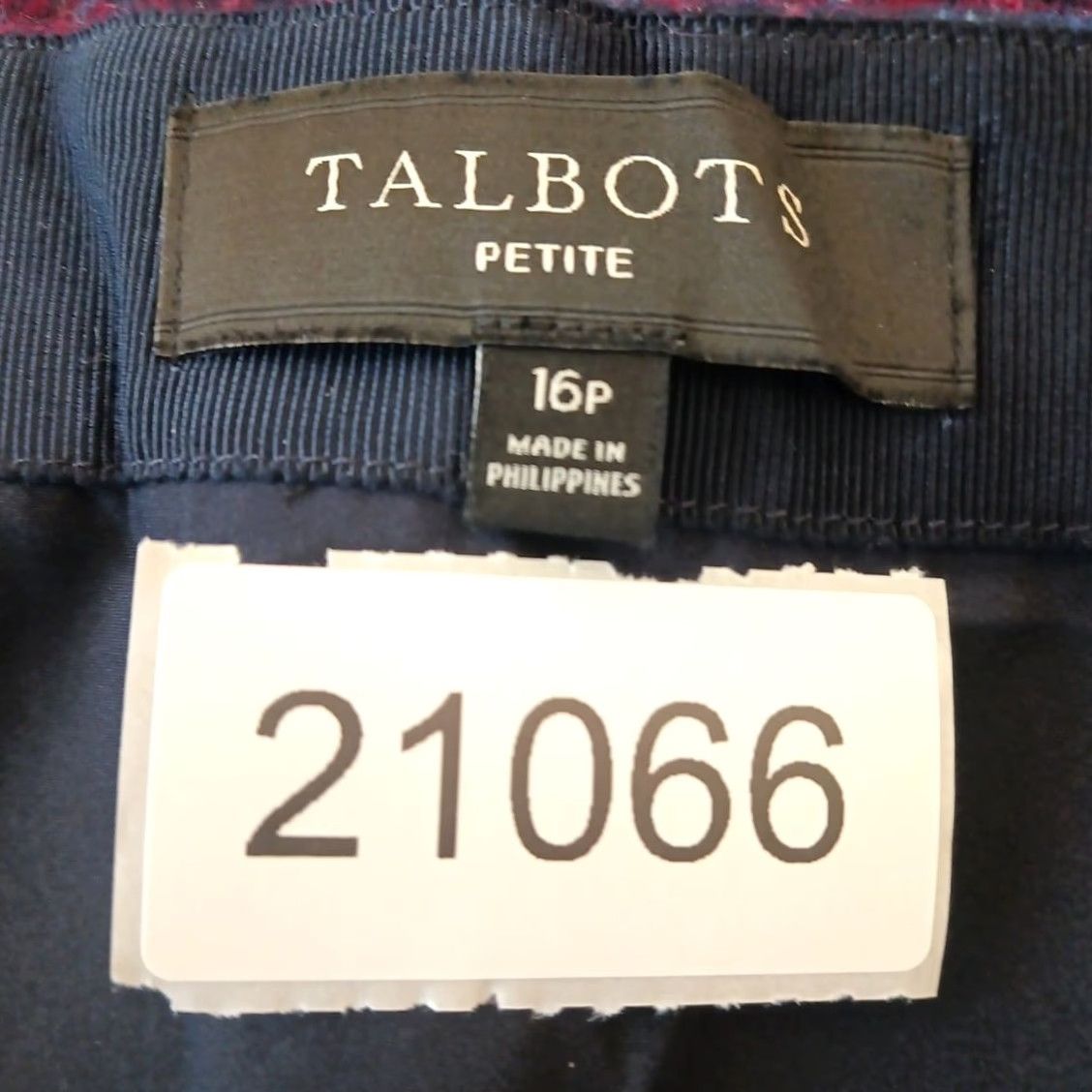 Talbots Talbots Skirt Petites 16P Purple Plaid Short Tweed Lined Button Accent Women Pencil (Dry Clean) Size 38" / US 16 / IT 52 - 8 Thumbnail