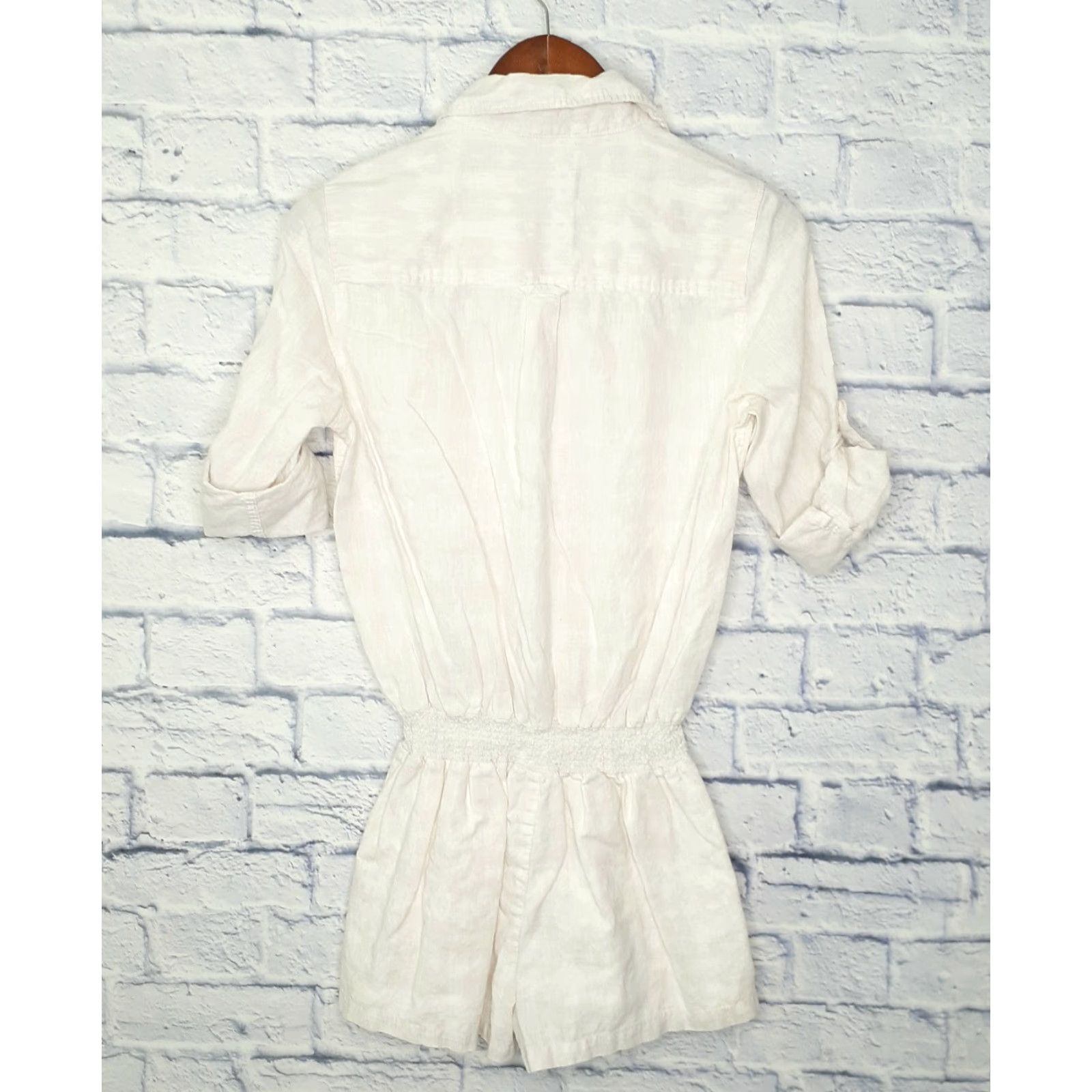 Victoria's Secret Victoria's Secret Romper XS White Collared Flax Blend Roll Tab Sleeve 2 in Inseam Womens Casual Short Overall Size 26" / US 2 / IT 38 - 2 Thumbnail