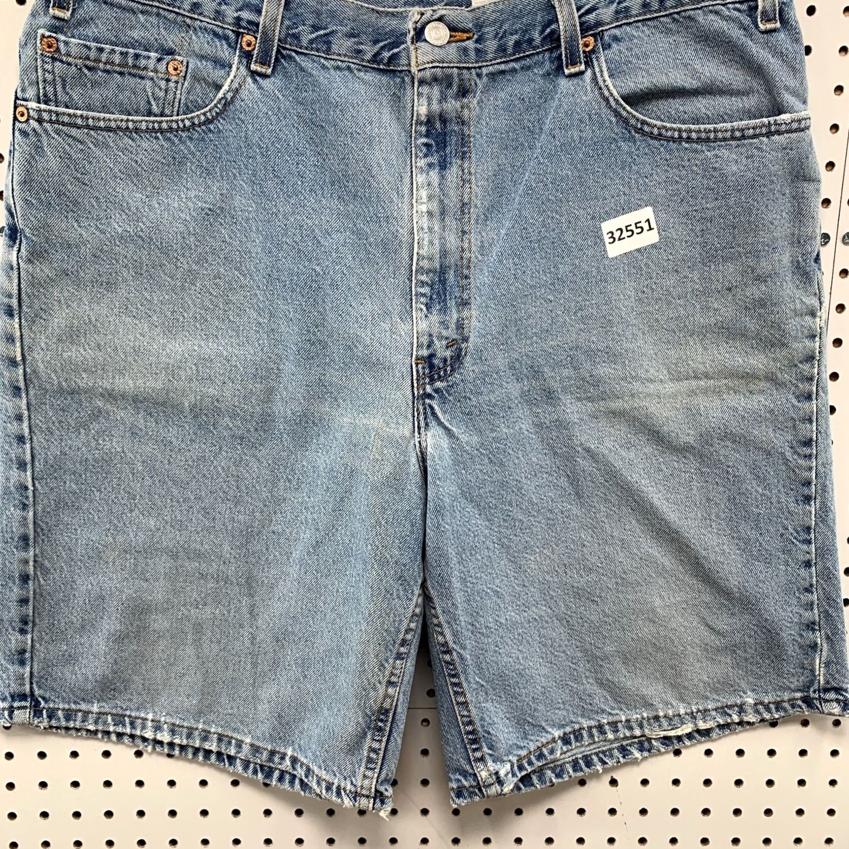 Levi's VINTAGE Levi's 550 Denim Shorts Mens 38x10 Blue Made USA JORTS 90s Bermuda 10in Inseam Mens Size US 38 / EU 54 - 7 Thumbnail