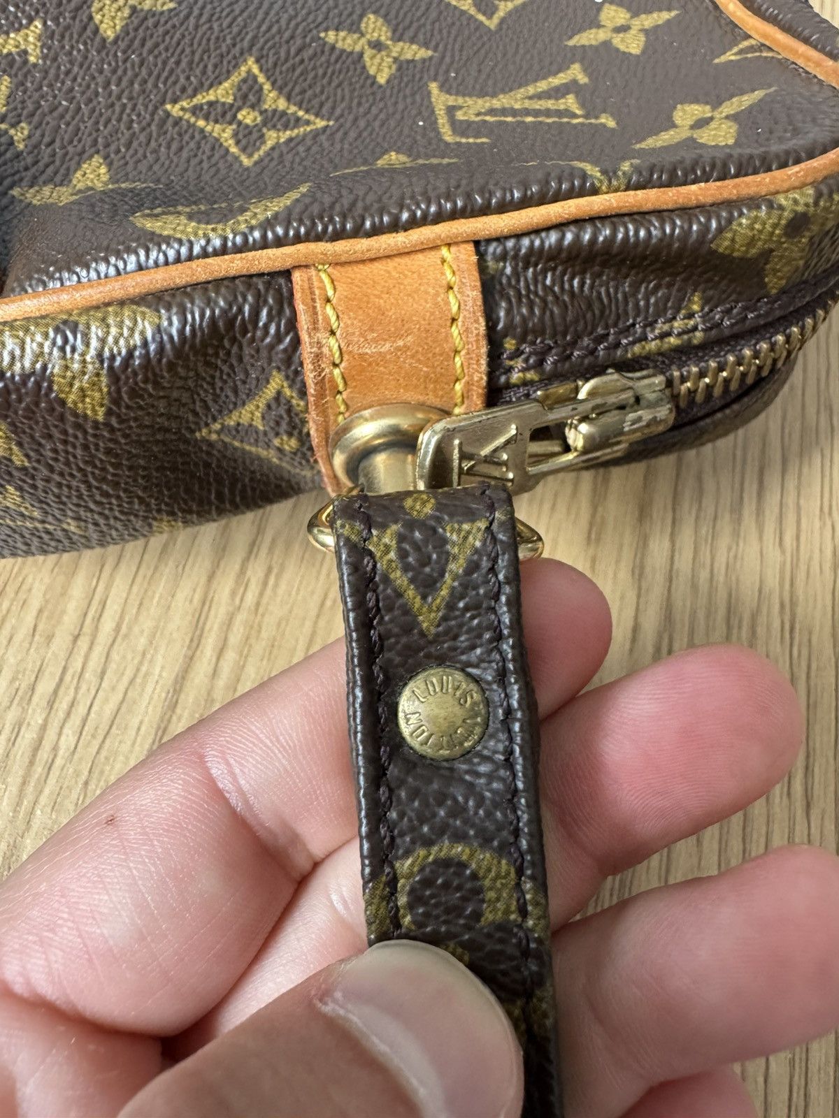 Louis Vuitton Louis Vuitton Brown Monogram Clutch Bag Size ONE SIZE - 8 Thumbnail
