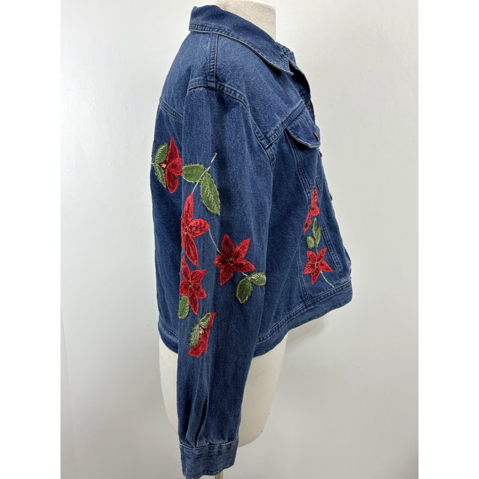 Denime VINTAGE Tantrums Denim Jean Jacket Womens Petite Large Poinsettia Xmas Blue Beaded Embroidered LP Size PL/Petites Mens? Womens Size 36" / US 14 / IT 50 - 6 Thumbnail