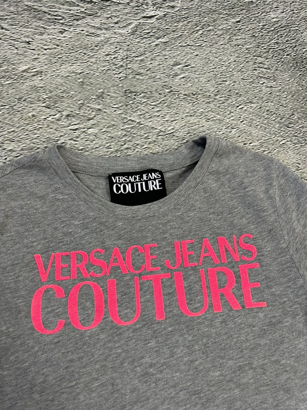 Versace Jeans Couture Versace Jeans Couture t-shirt grey pink big logo Size S / US 4 / IT 40 - 2 Thumbnail