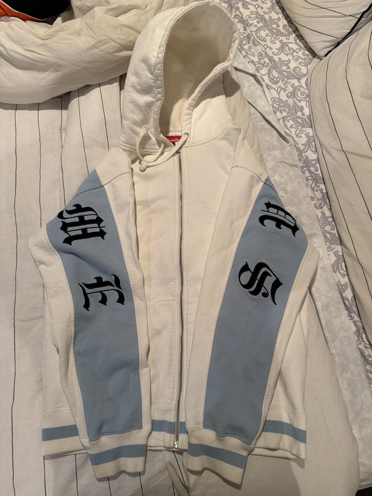 Supreme Supreme Old English Stripe Zip Up Sweatshirt Size US M / EU 48-50 / 2 - 3 Thumbnail