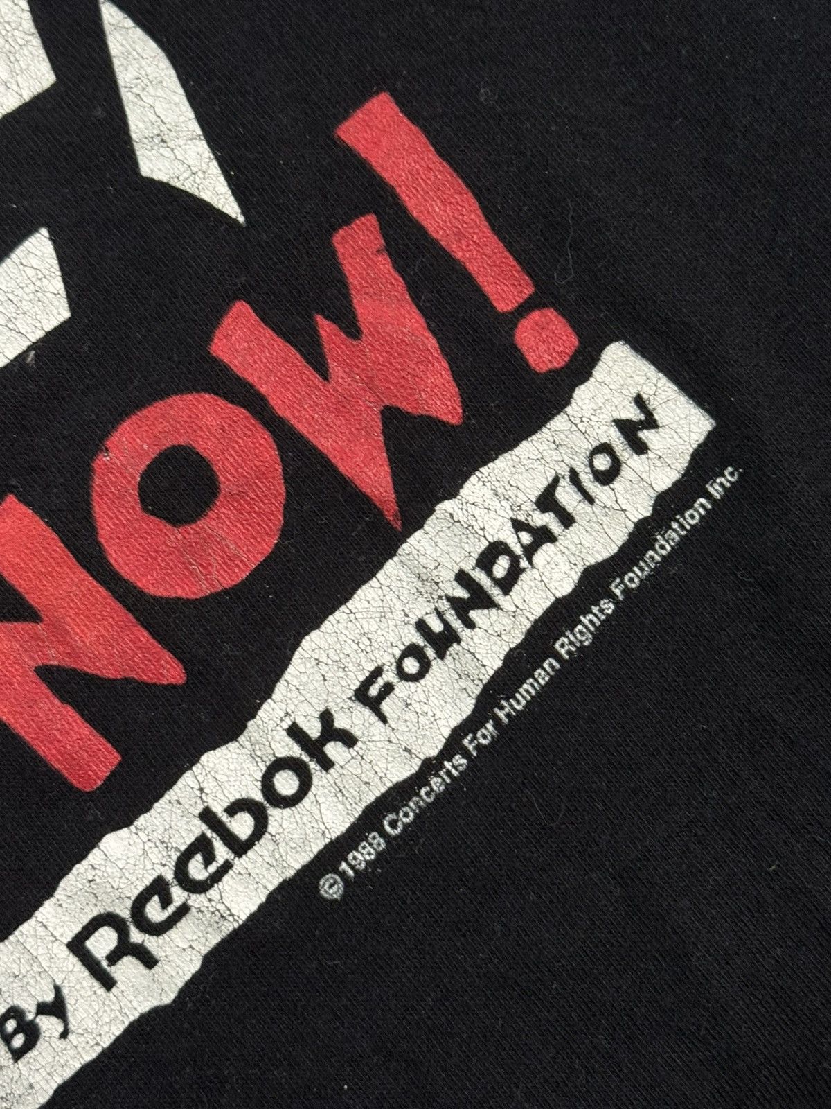 Reebok Vintage Reebok Human Rights Tour 1988 T-Shirt Size US L / EU 52-54 / 3 - 9 Thumbnail