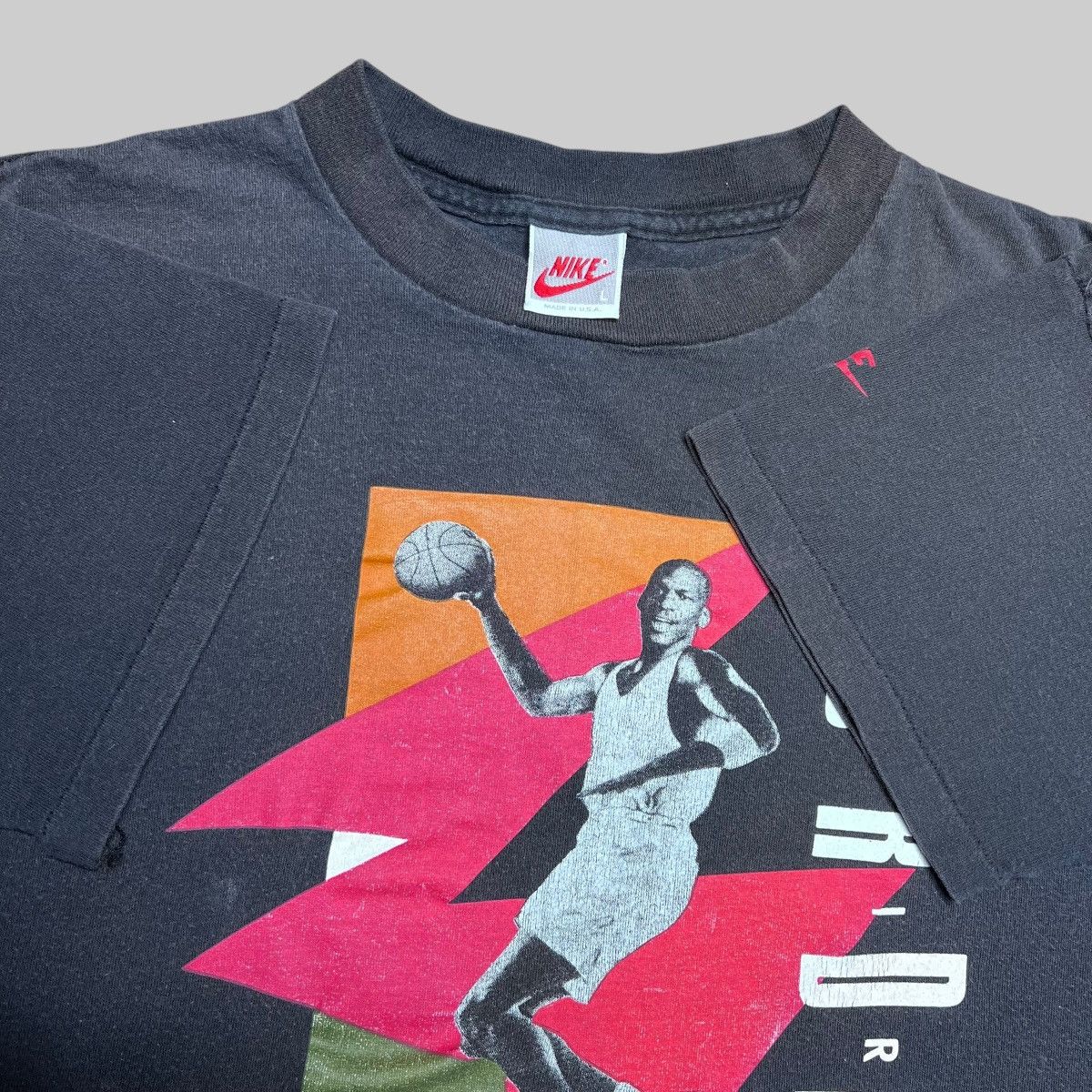 Jordan Brand × Nike × Vintage Vintage 1990s Nike Michael Jordan Gray Tag Youth Large Tee Size US M / EU 48-50 / 2 - 2 Thumbnail