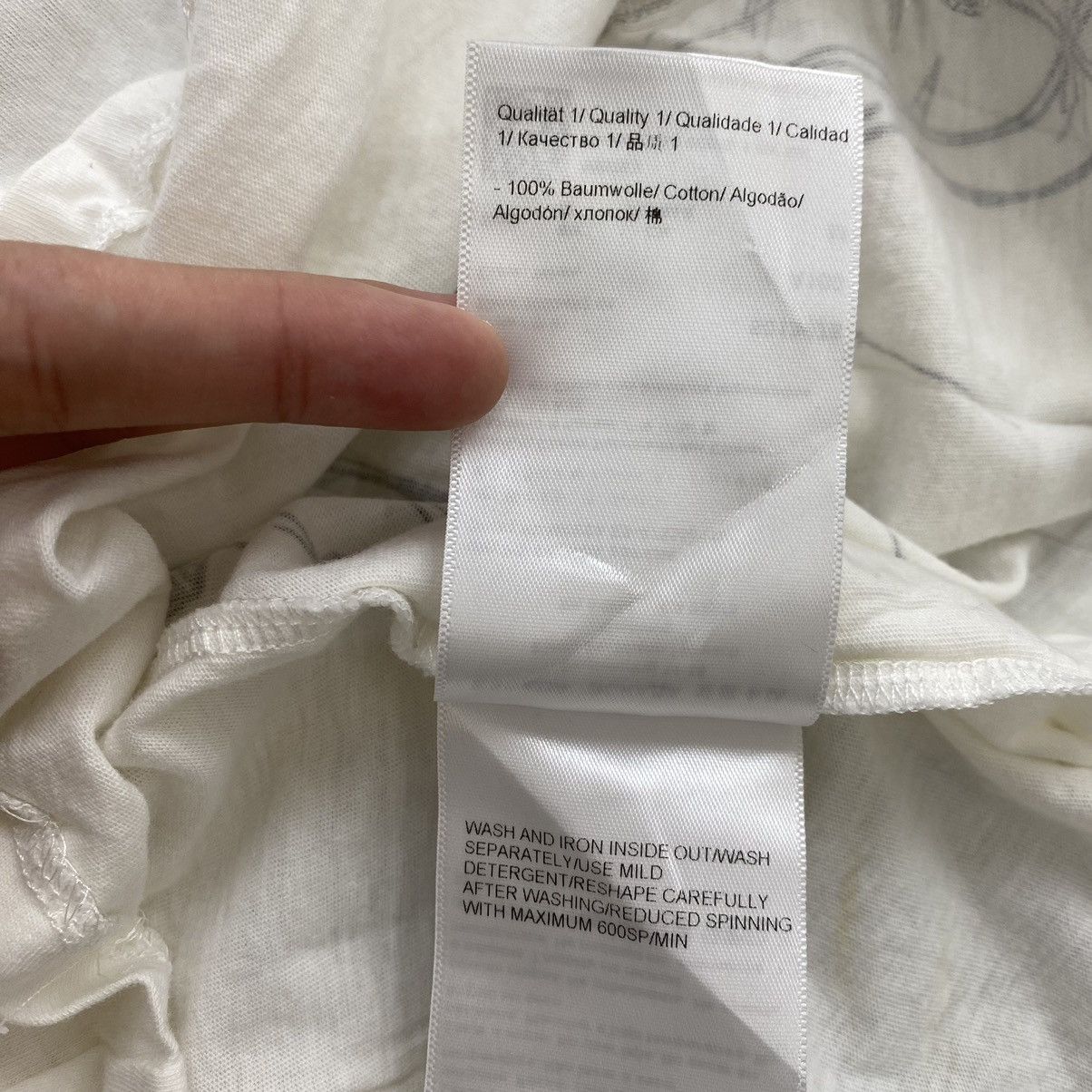 Escada ESCADA SPOPRT Germany Brand Drawings Design White Short Size M / US 6-8 / IT 42-44 - 7 Thumbnail