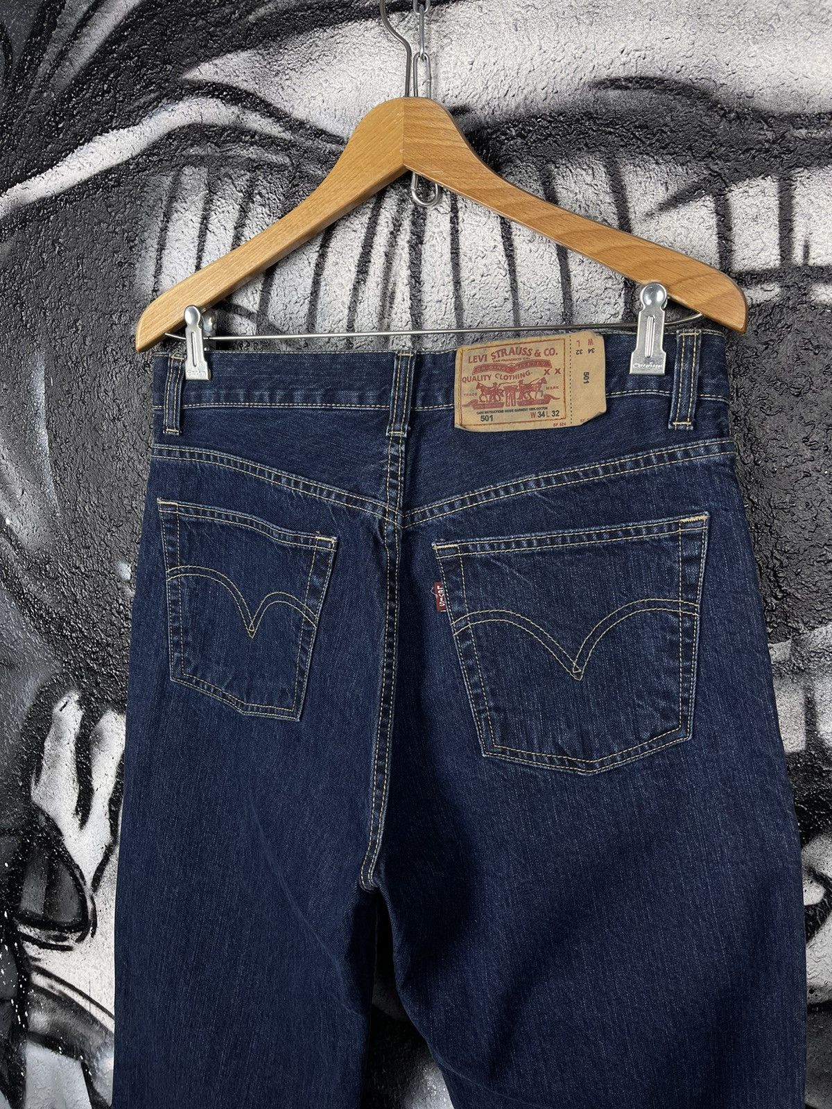 Levi's Levi’s 501 Vintage Dark Blue Denim Jeans Men’s Size W34 L32 Size US 34 / EU 50 - 2 Thumbnail