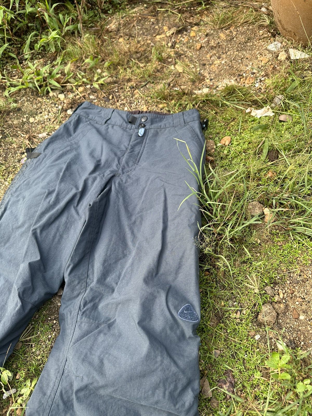Nike ACG Nike ACG PANTS ski Size 28" / US 6 / IT 42 - 2 Thumbnail