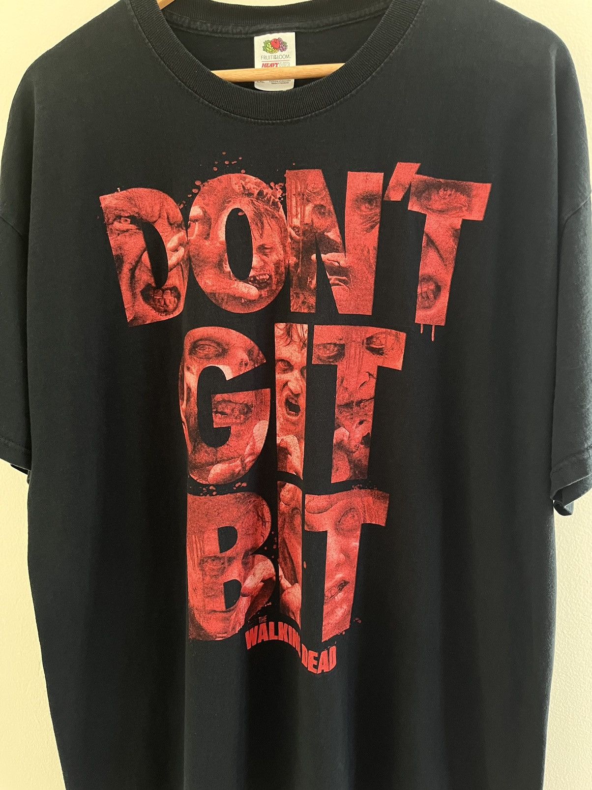 Vintage © 2012 AMC The Walking Dead “Don’t Git Bit” Promo T-Shirt Size US XXL / EU 58 / 5 - 2 Thumbnail